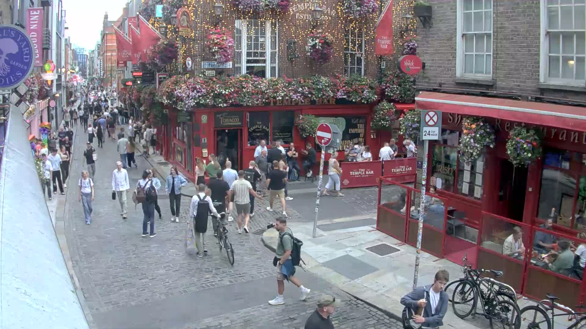 South Dublin , 45 Temple Bar Street Live Cam - Dublin,Eastern and Midland, Leinster, Ireland 