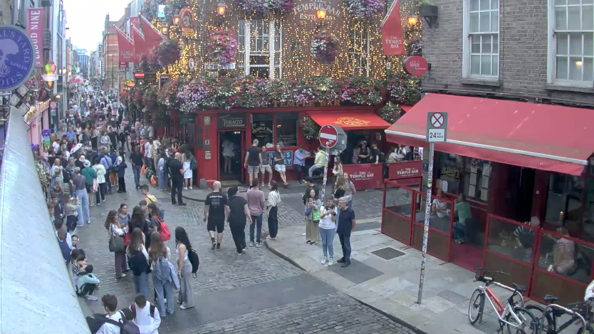 South Dublin , 45 Temple Bar Street Live Cam - Dublin,Eastern and Midland, Leinster, Ireland 