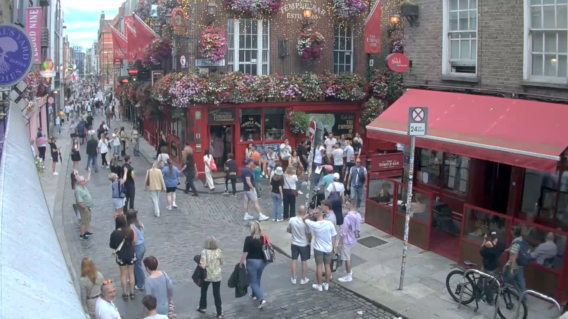 South Dublin , 45 Temple Bar Street Live Cam - Dublin,Eastern and Midland, Leinster, Ireland 