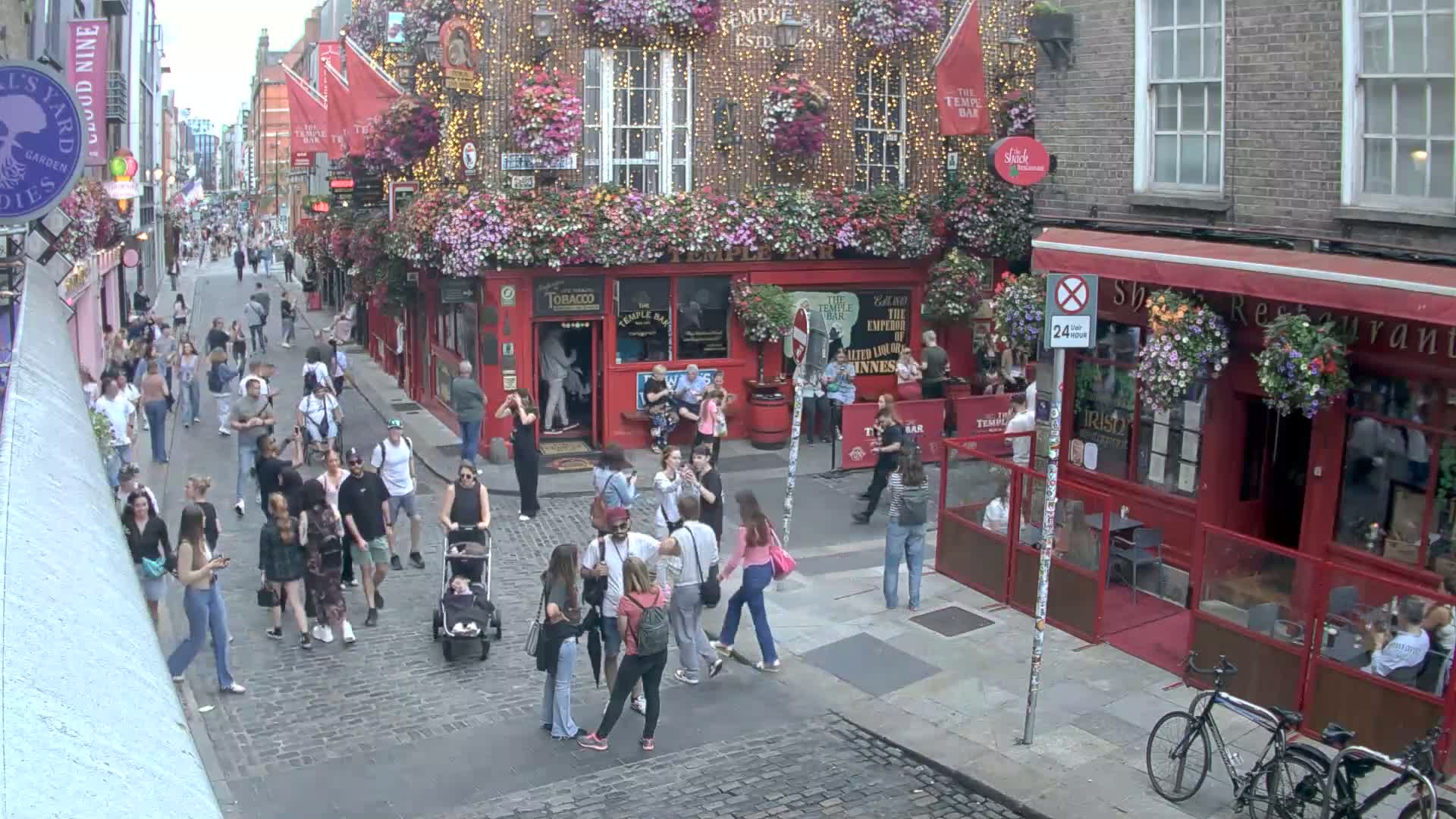 South Dublin , 45 Temple Bar Street Live Cam - Dublin,Eastern and Midland, Leinster, Ireland 
