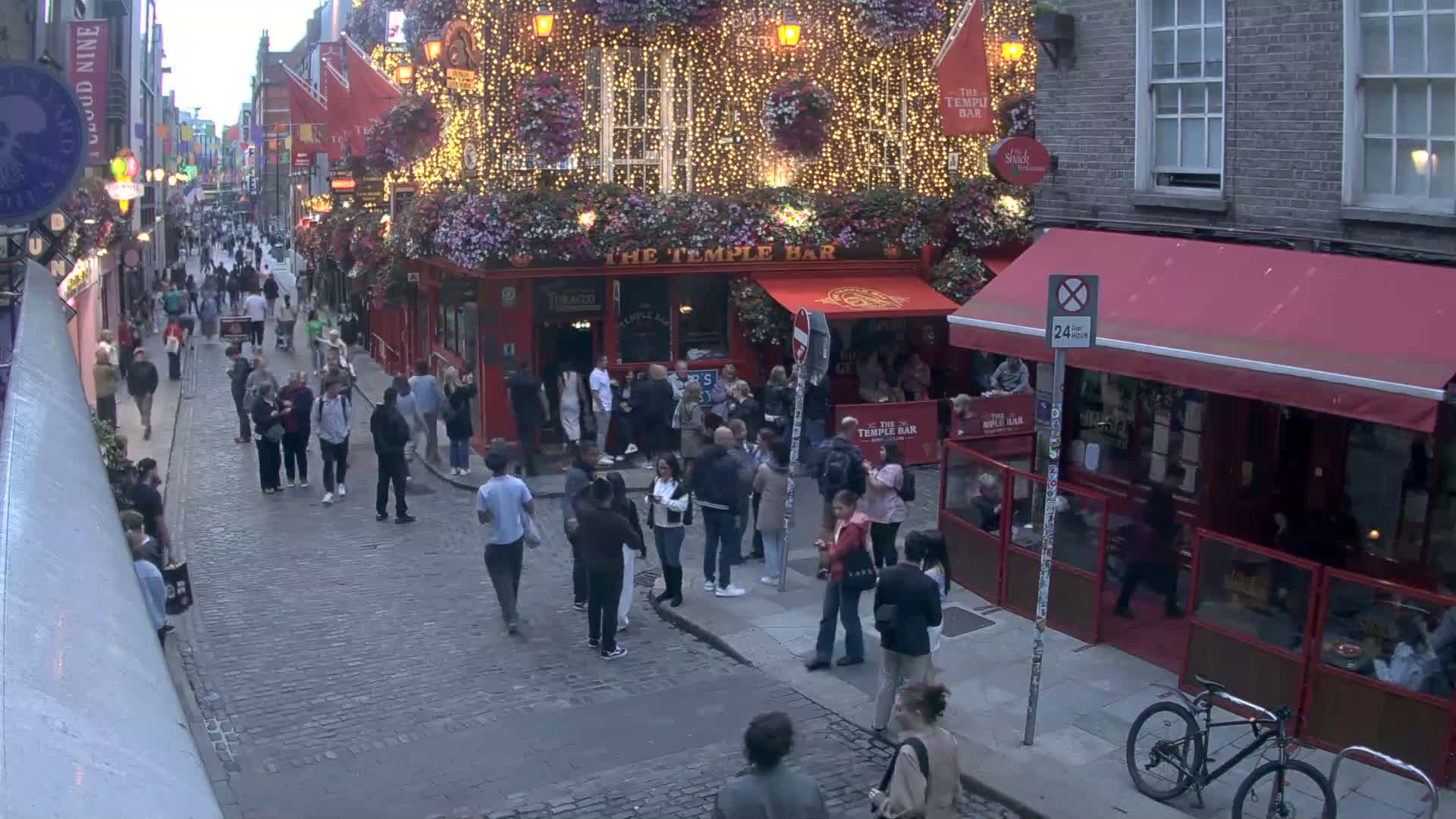 South Dublin , 45 Temple Bar Street Live Cam - Dublin,Eastern and Midland, Leinster, Ireland 