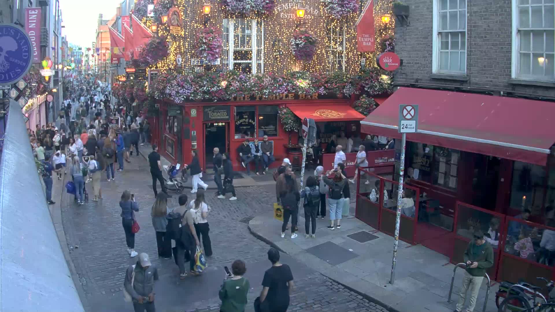 South Dublin , 45 Temple Bar Street Live Cam - Dublin,Eastern and Midland, Leinster, Ireland 