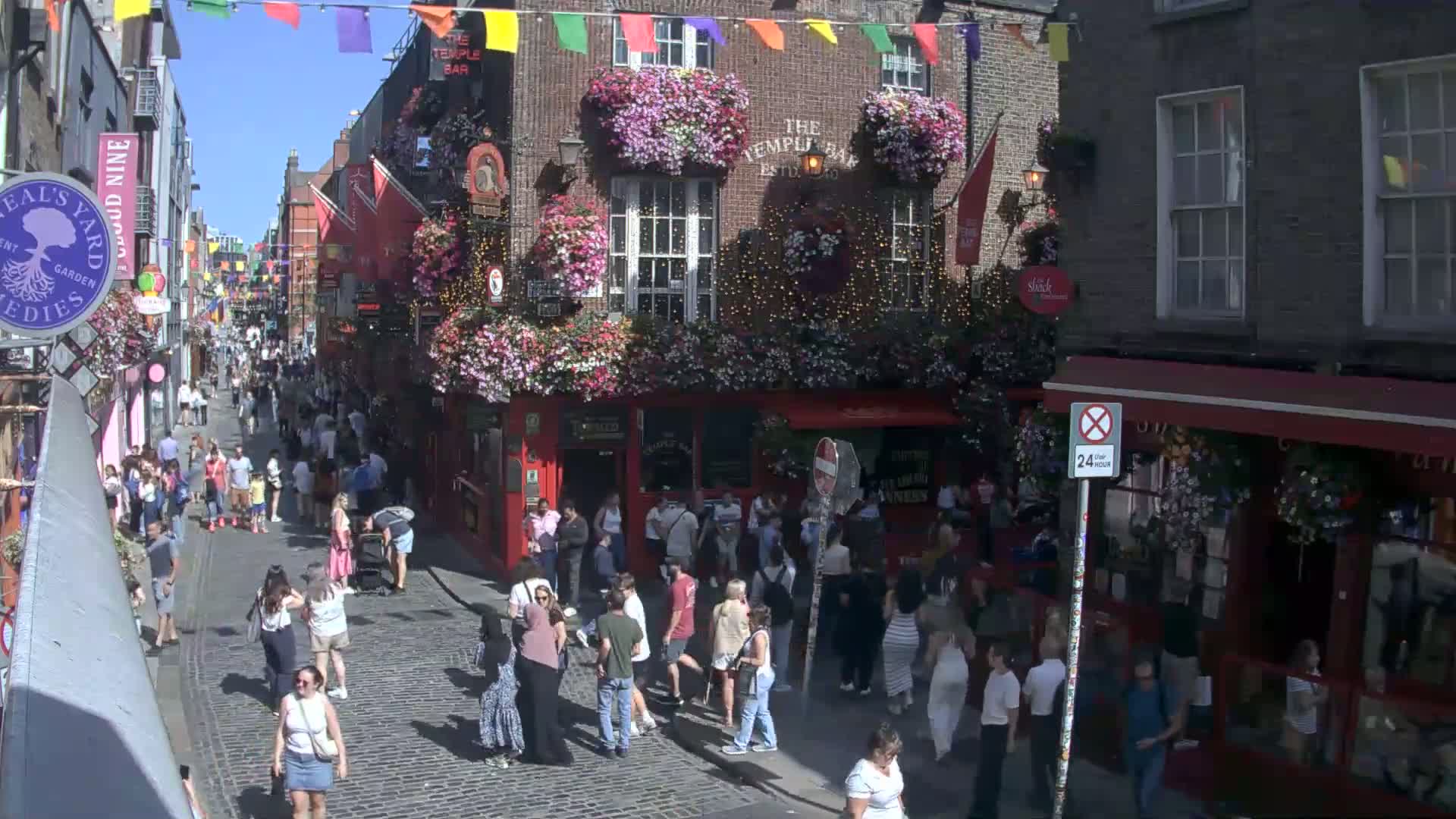 South Dublin , 45 Temple Bar Street Live Cam - Dublin,Eastern and Midland, Leinster, Ireland 