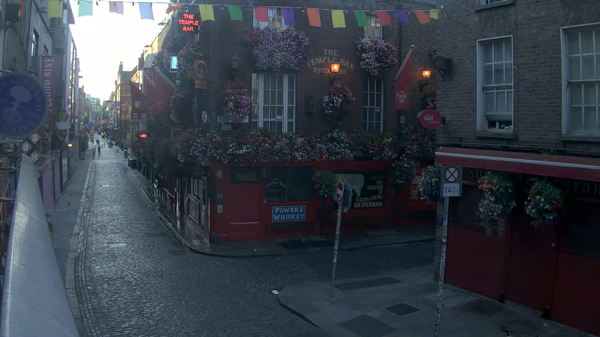 South Dublin , 45 Temple Bar Street Live Cam - Dublin,Eastern and Midland, Leinster, Ireland 