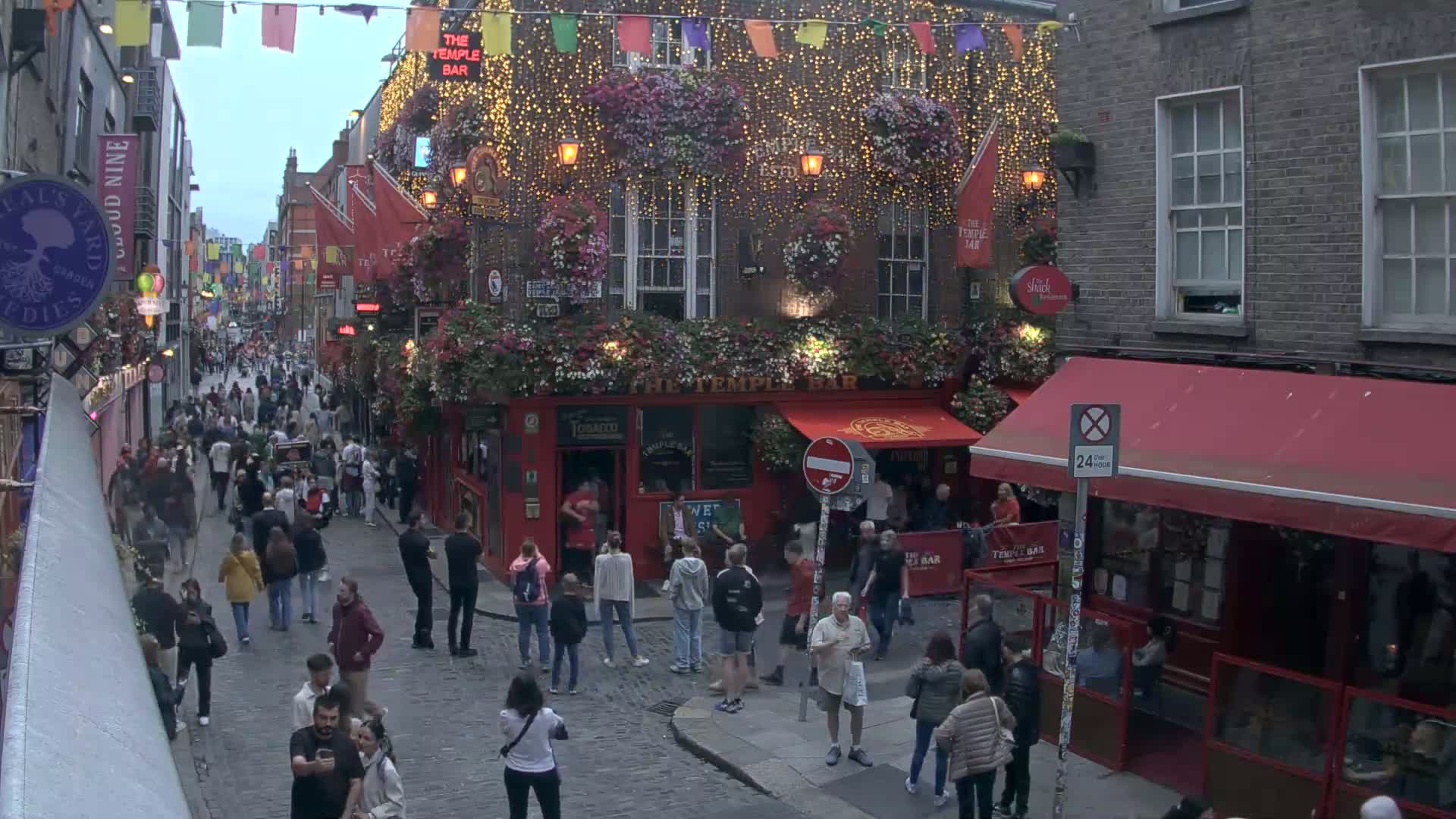 South Dublin , 45 Temple Bar Street Live Cam - Dublin,Eastern and Midland, Leinster, Ireland 