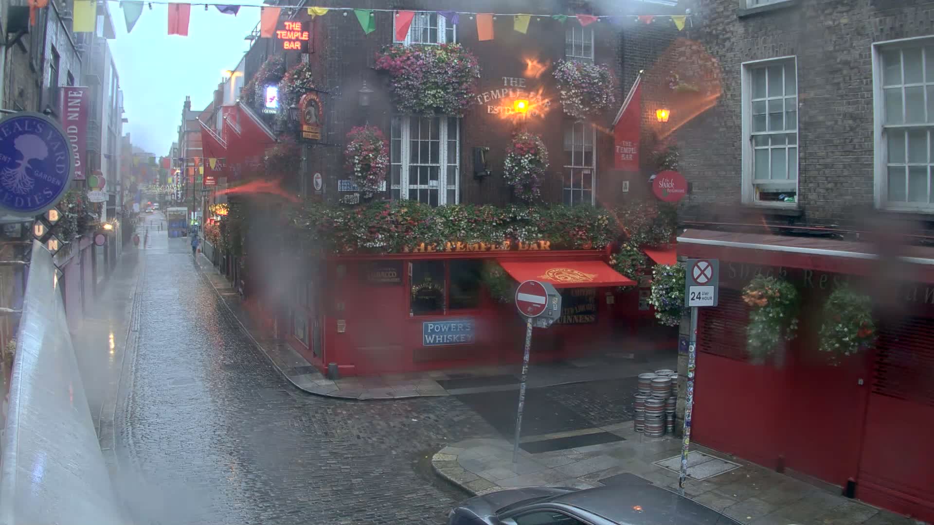 South Dublin , 45 Temple Bar Street Live Cam - Dublin,Eastern and Midland, Leinster, Ireland 