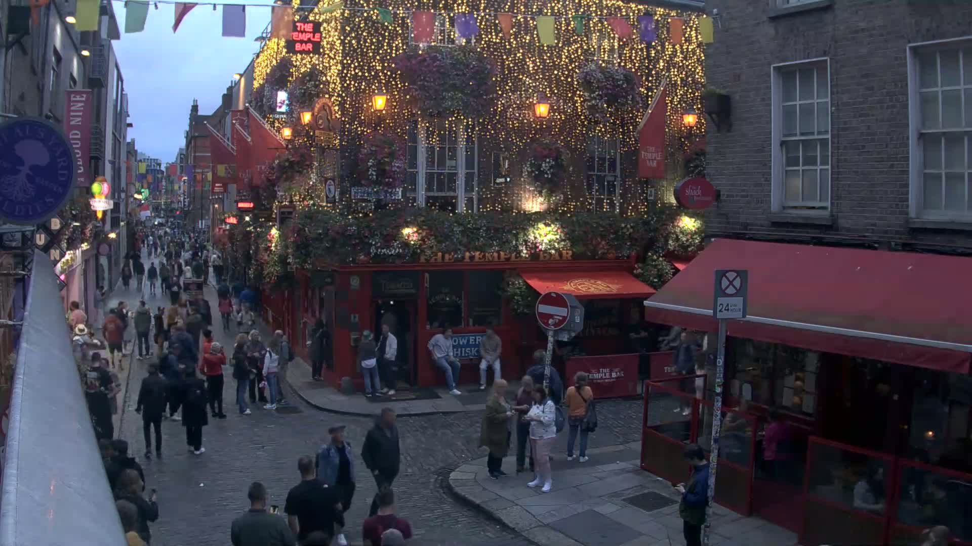 South Dublin , 45 Temple Bar Street Live Cam - Dublin,Eastern and Midland, Leinster, Ireland 