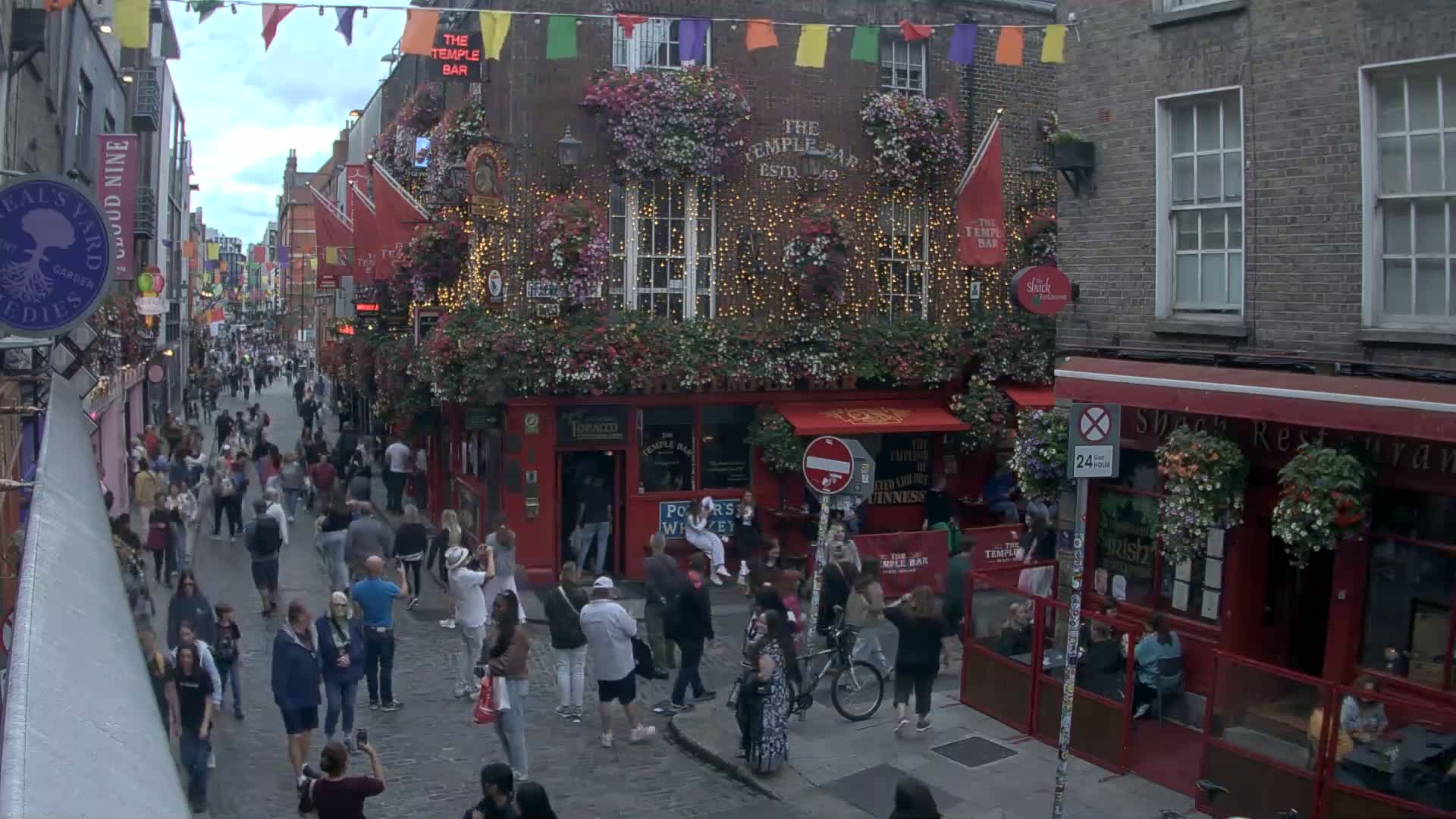 South Dublin , 45 Temple Bar Street Live Cam - Dublin,Eastern and Midland, Leinster, Ireland 