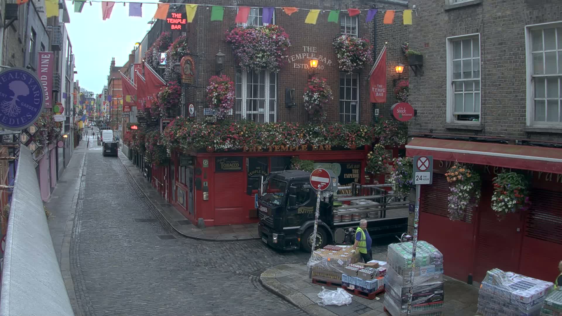 South Dublin , 45 Temple Bar Street Live Cam - Dublin,Eastern and Midland, Leinster, Ireland 