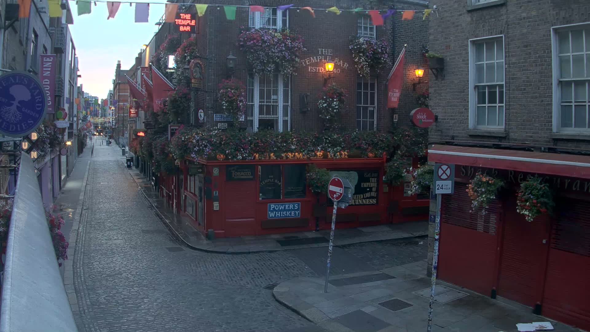 South Dublin , 45 Temple Bar Street Live Cam - Dublin,Eastern and Midland, Leinster, Ireland 