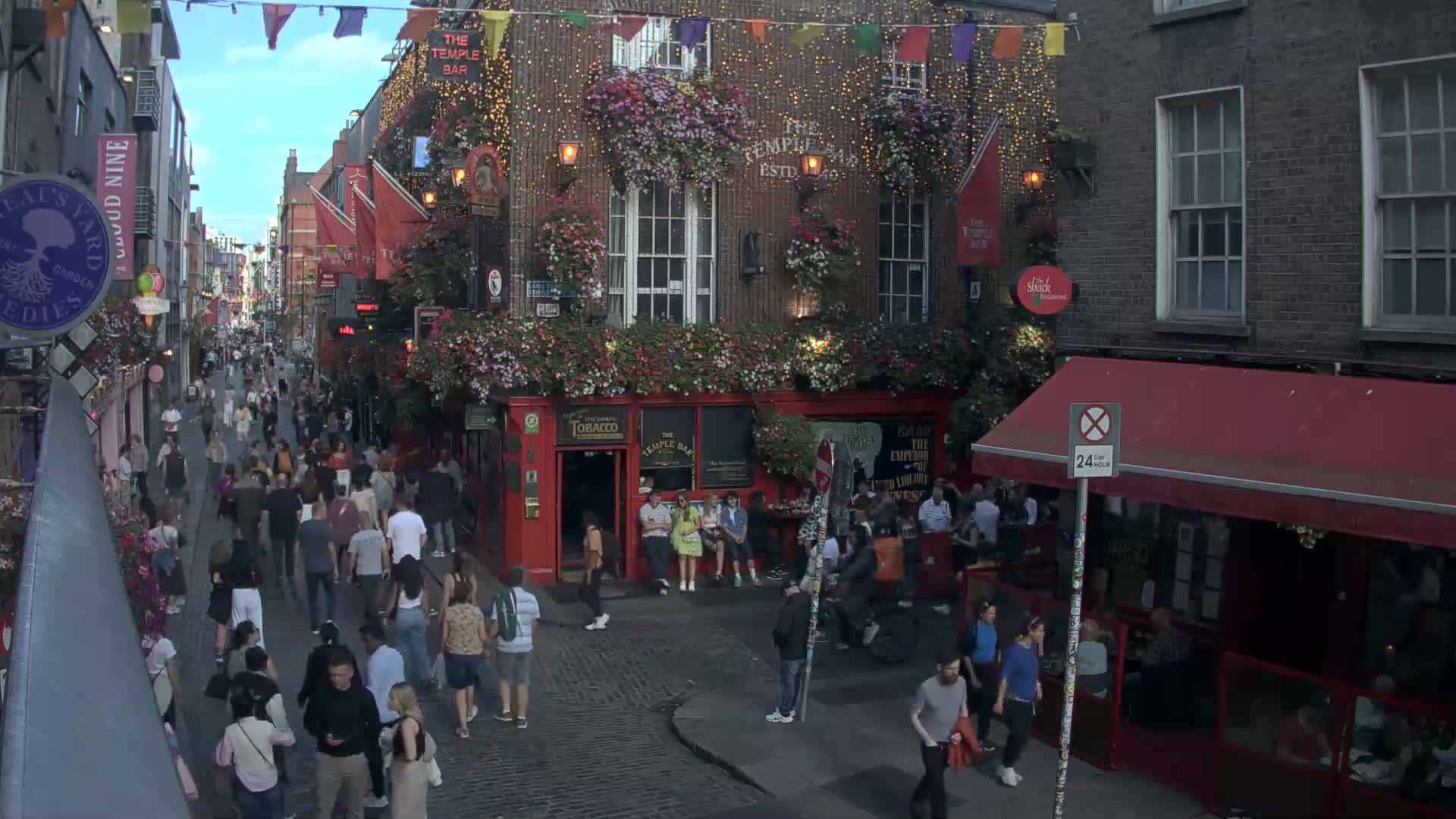 South Dublin , 45 Temple Bar Street Live Cam - Dublin,Eastern and Midland, Leinster, Ireland 