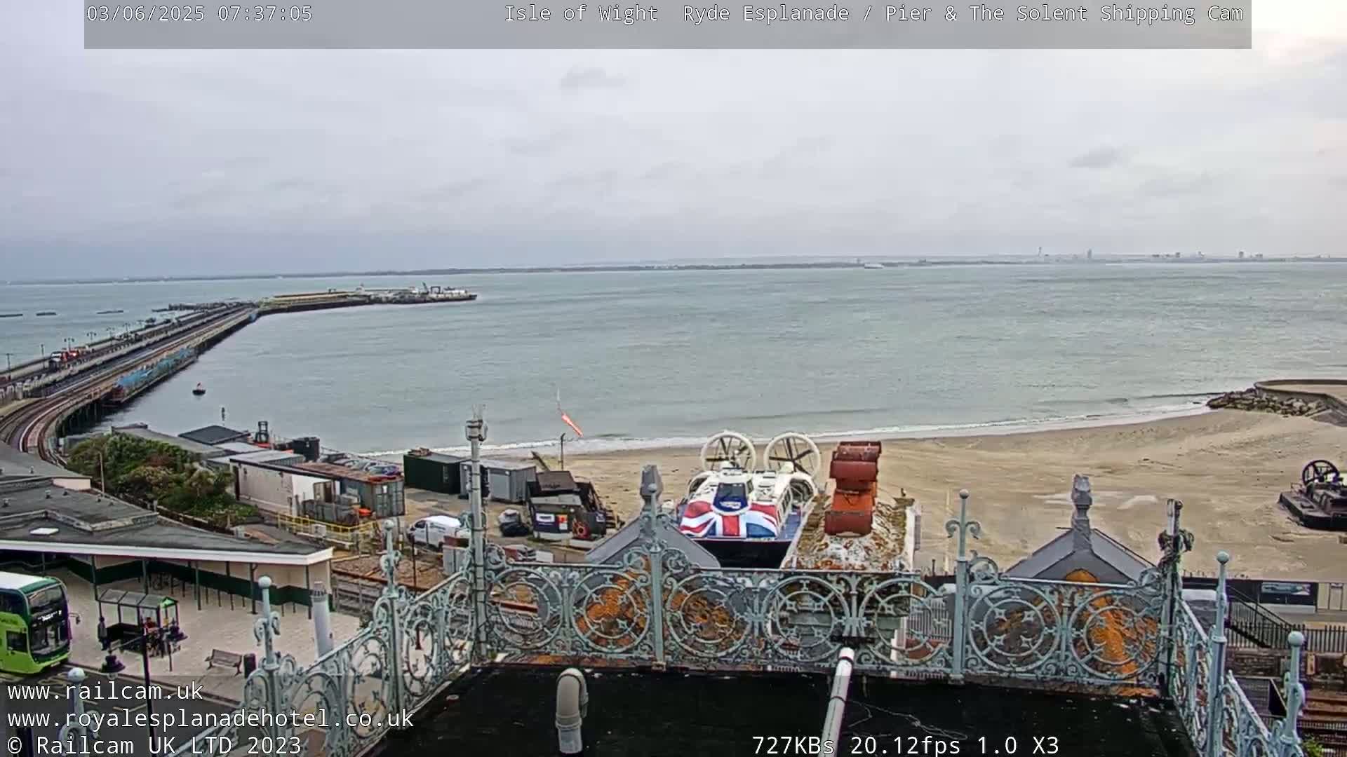 Ryde Pier & Beach Live Cam -Isle Of Wight, South East, England, United Kingdom