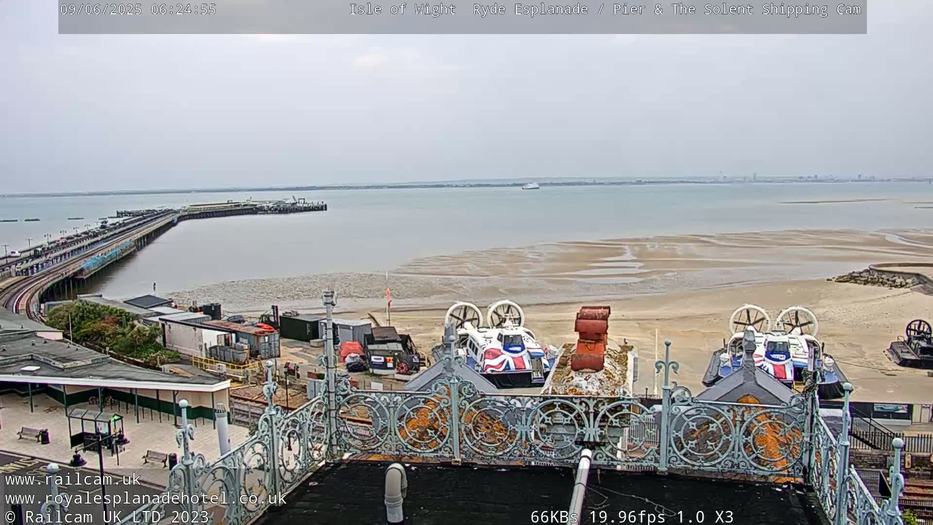 Ryde Pier & Beach Live Cam -Isle Of Wight, South East, England, United Kingdom