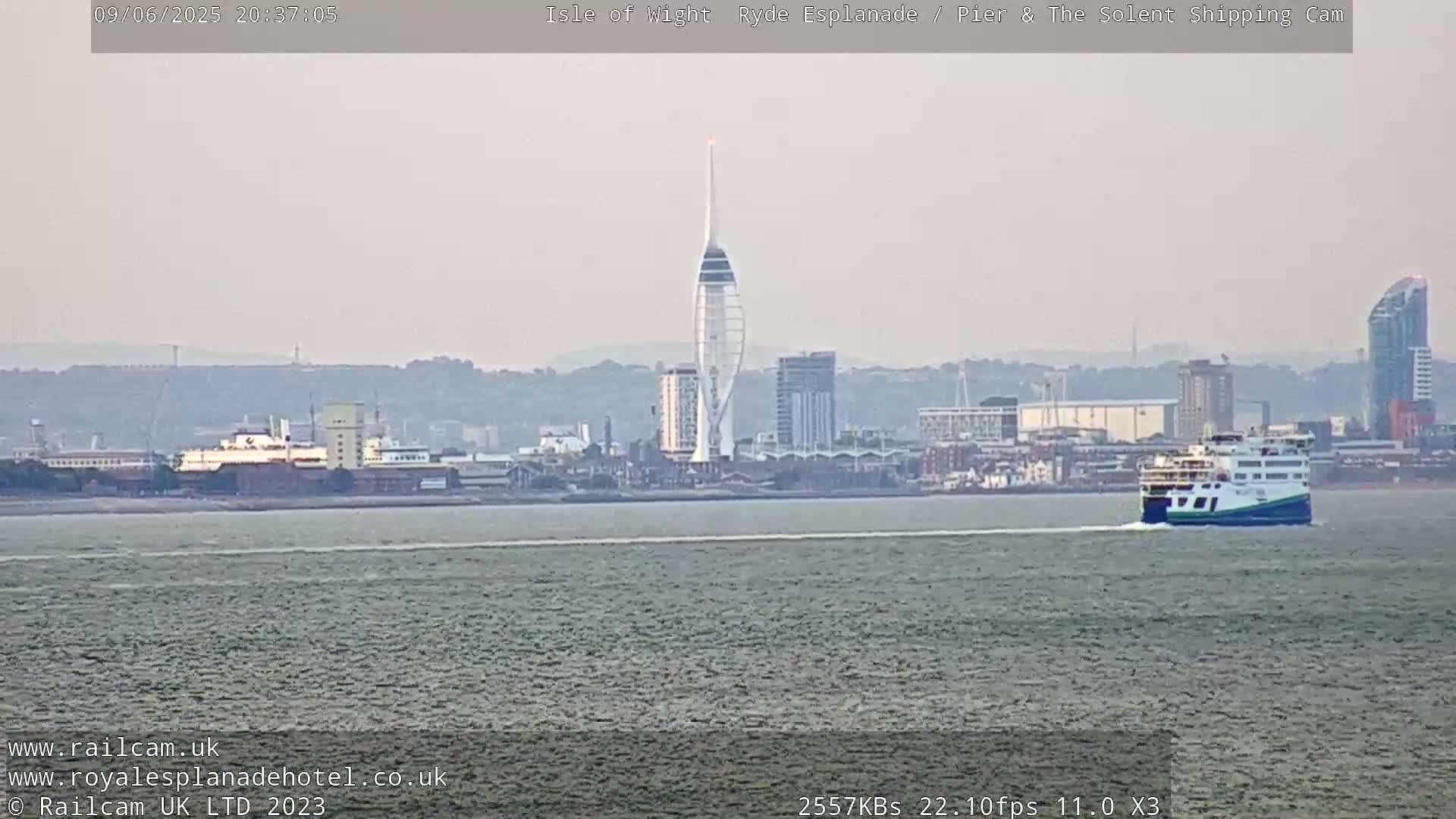 Ryde Pier & Beach Live Cam -Isle Of Wight, South East, England, United Kingdom