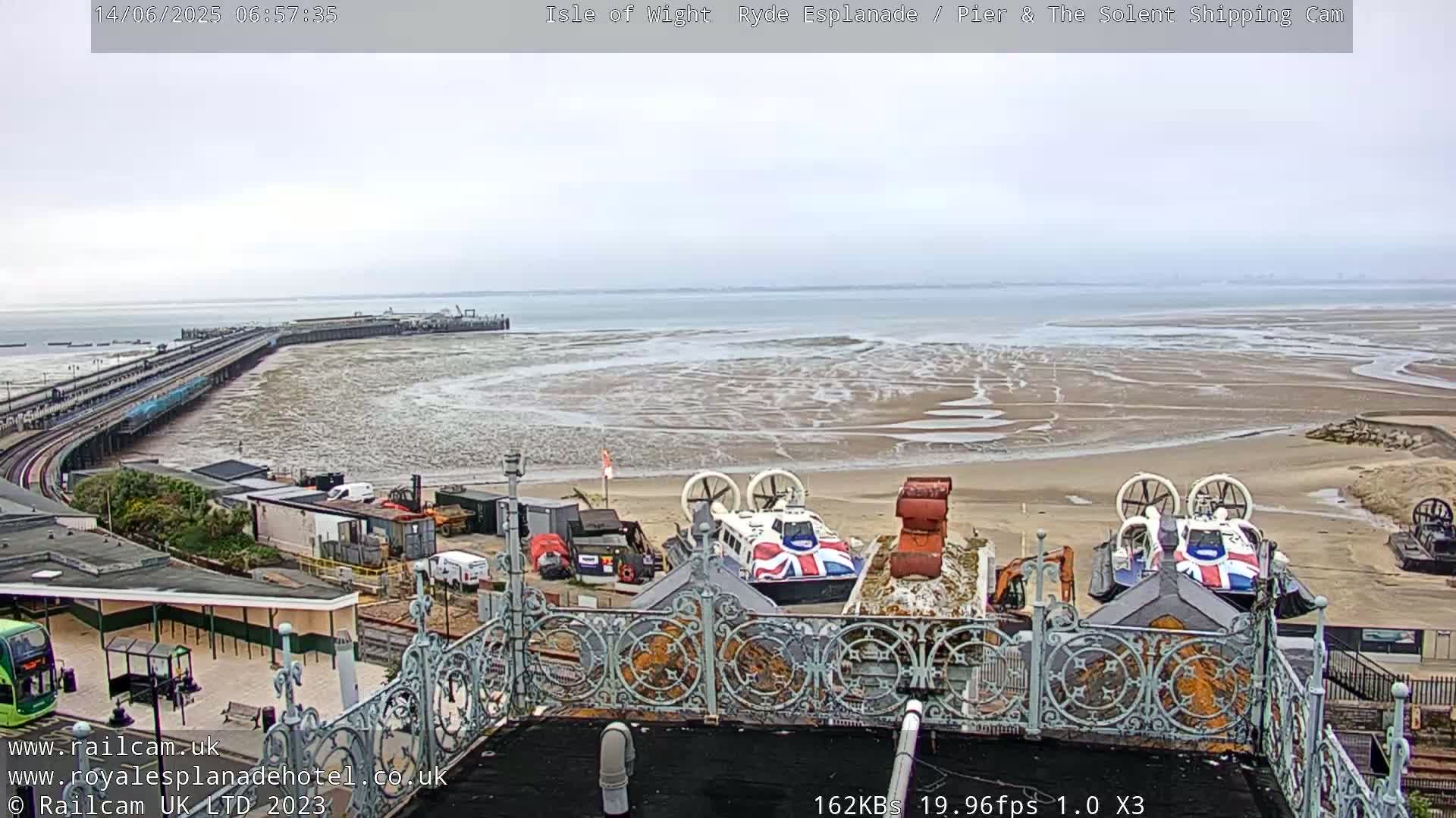 Ryde Pier & Beach Live Cam -Isle Of Wight, South East, England, United Kingdom