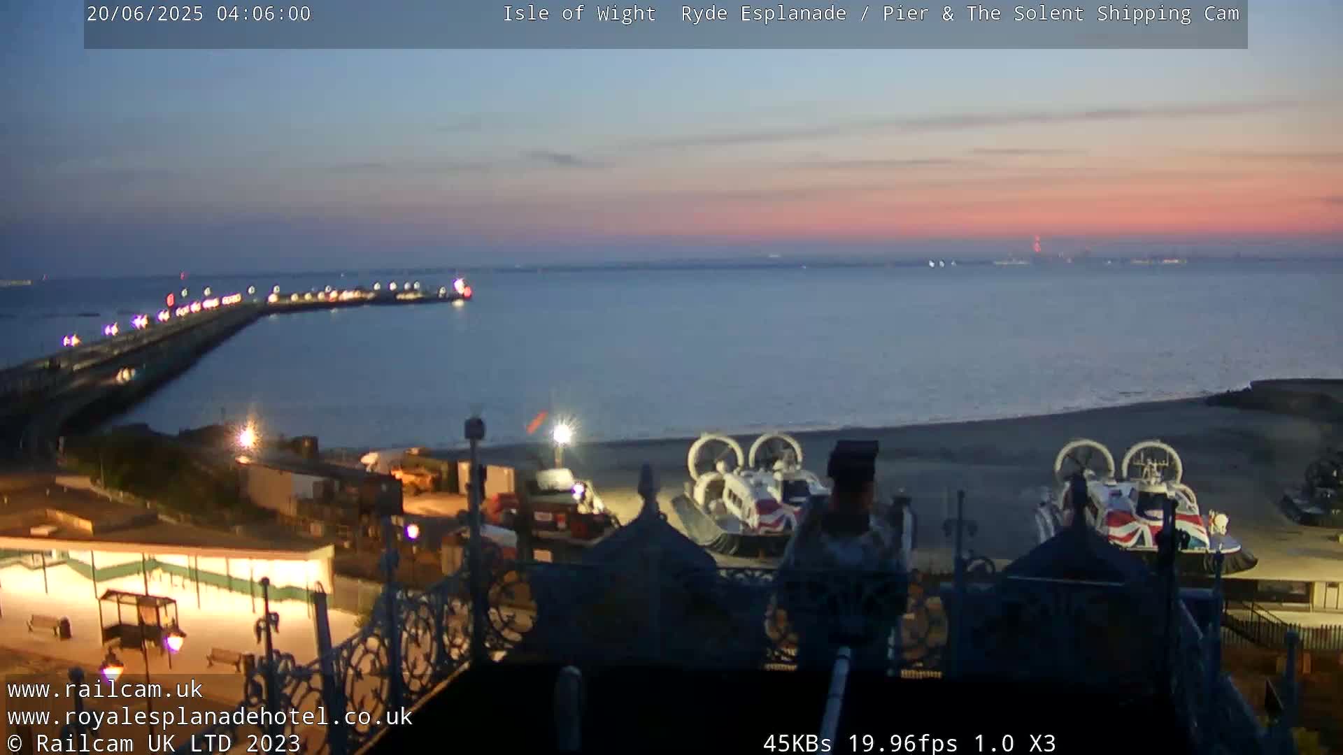 Ryde Pier & Beach Live Cam -Isle Of Wight, South East, England, United Kingdom