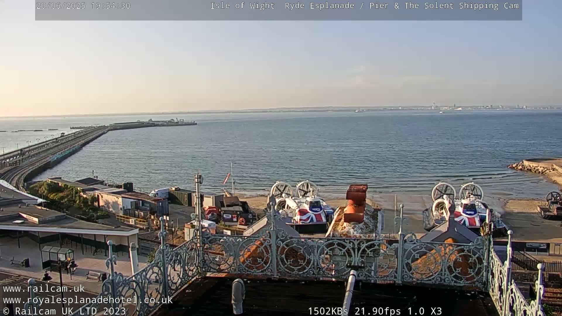 Ryde Pier & Beach Live Cam -Isle Of Wight, South East, England, United Kingdom