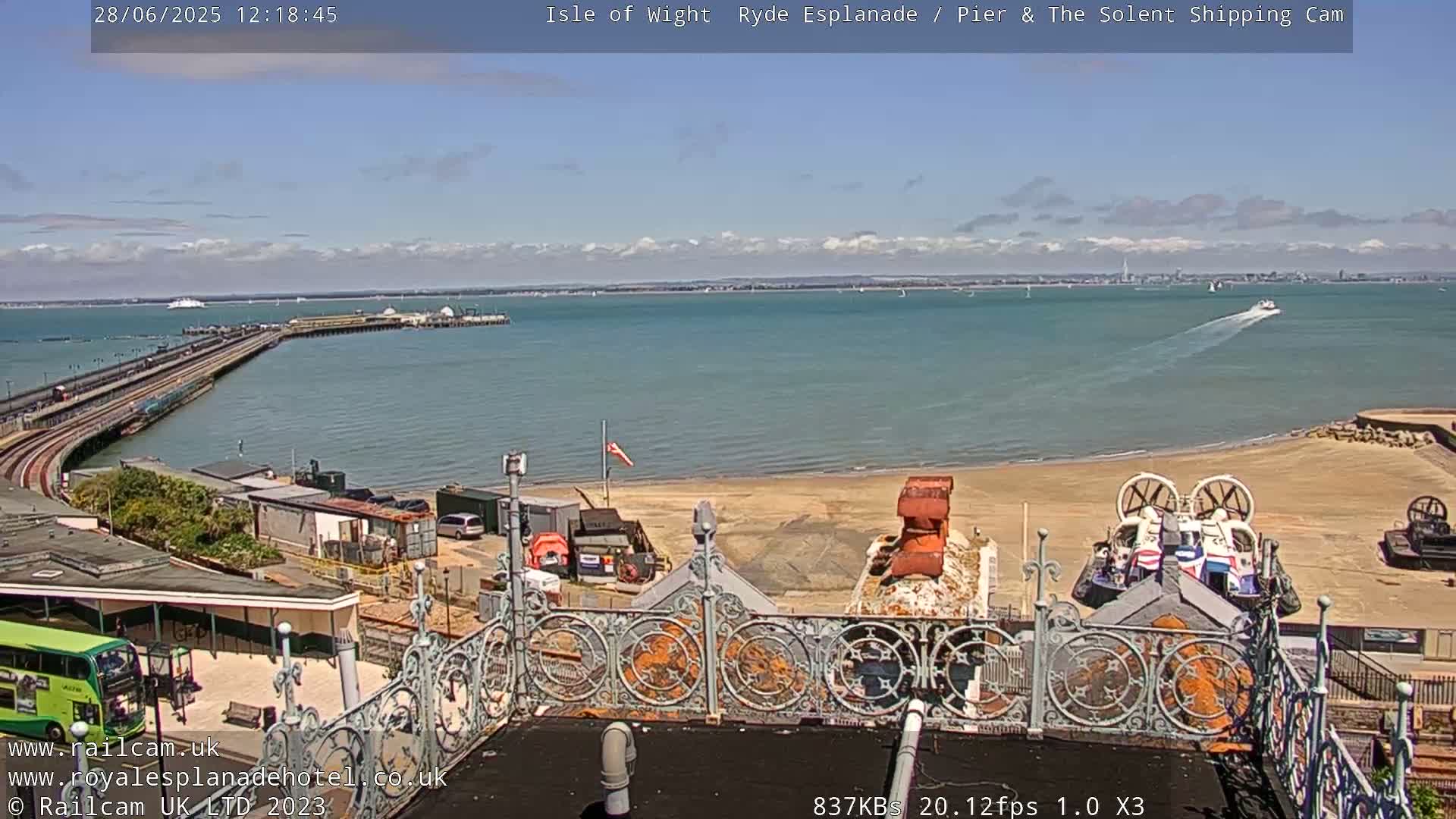 Ryde Pier & Beach Live Cam -Isle Of Wight, South East, England, United Kingdom