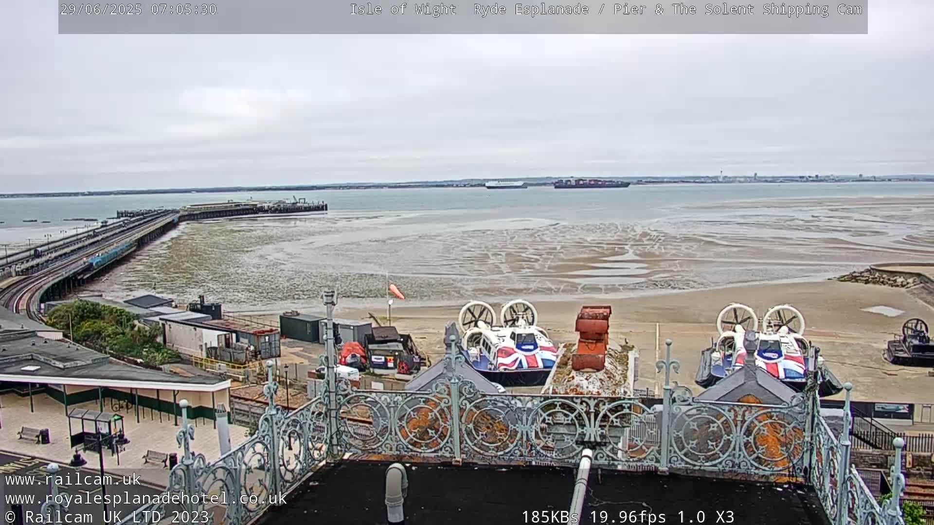 Ryde Pier & Beach Live Cam -Isle Of Wight, South East, England, United Kingdom