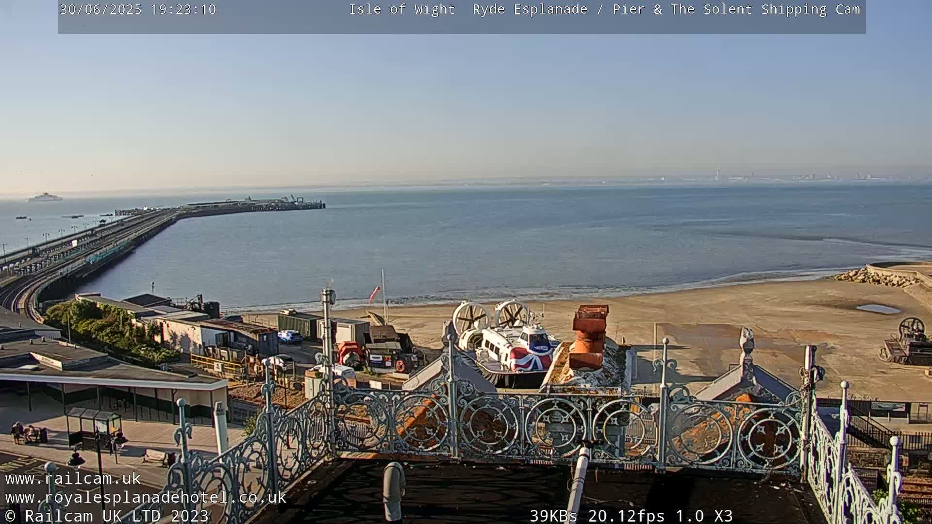 Ryde Pier & Beach Live Cam -Isle Of Wight, South East, England, United Kingdom