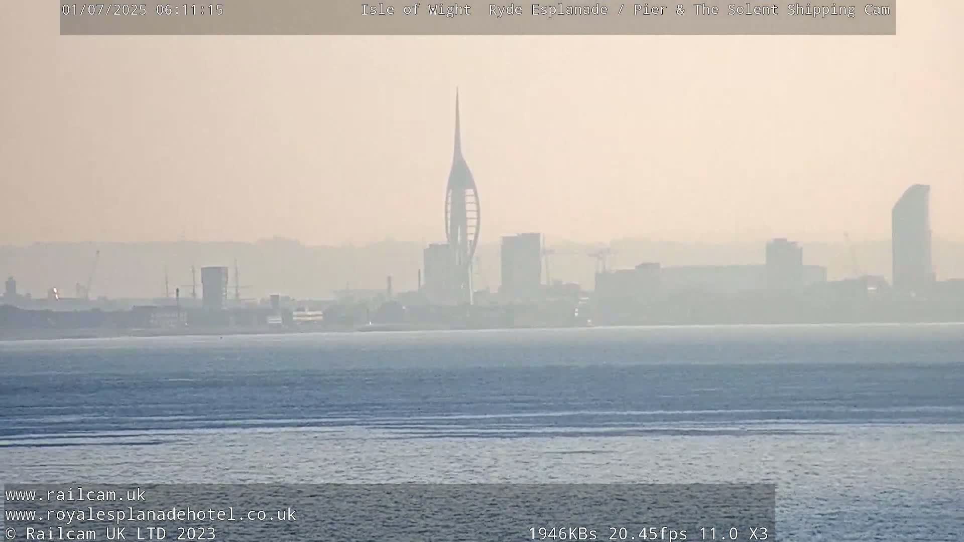 Ryde Pier & Beach Live Cam -Isle Of Wight, South East, England, United Kingdom