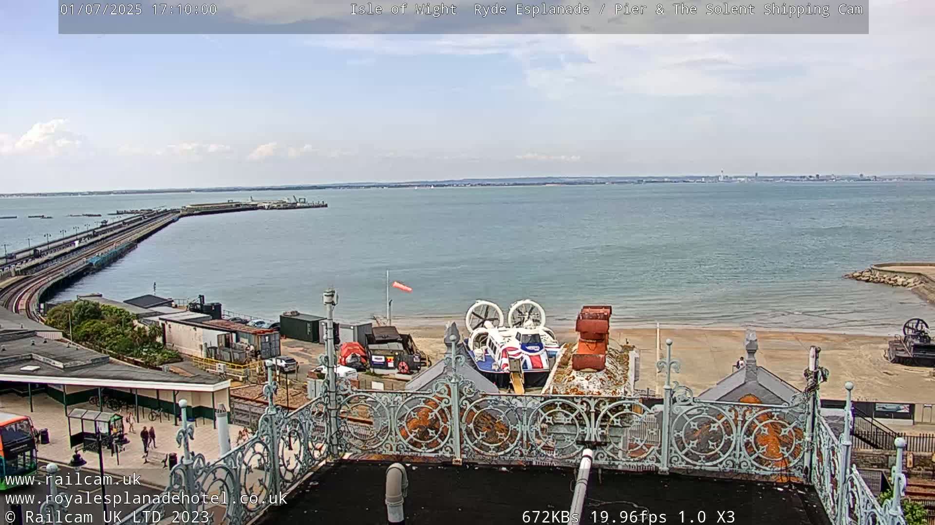 Ryde Pier & Beach Live Cam -Isle Of Wight, South East, England, United Kingdom