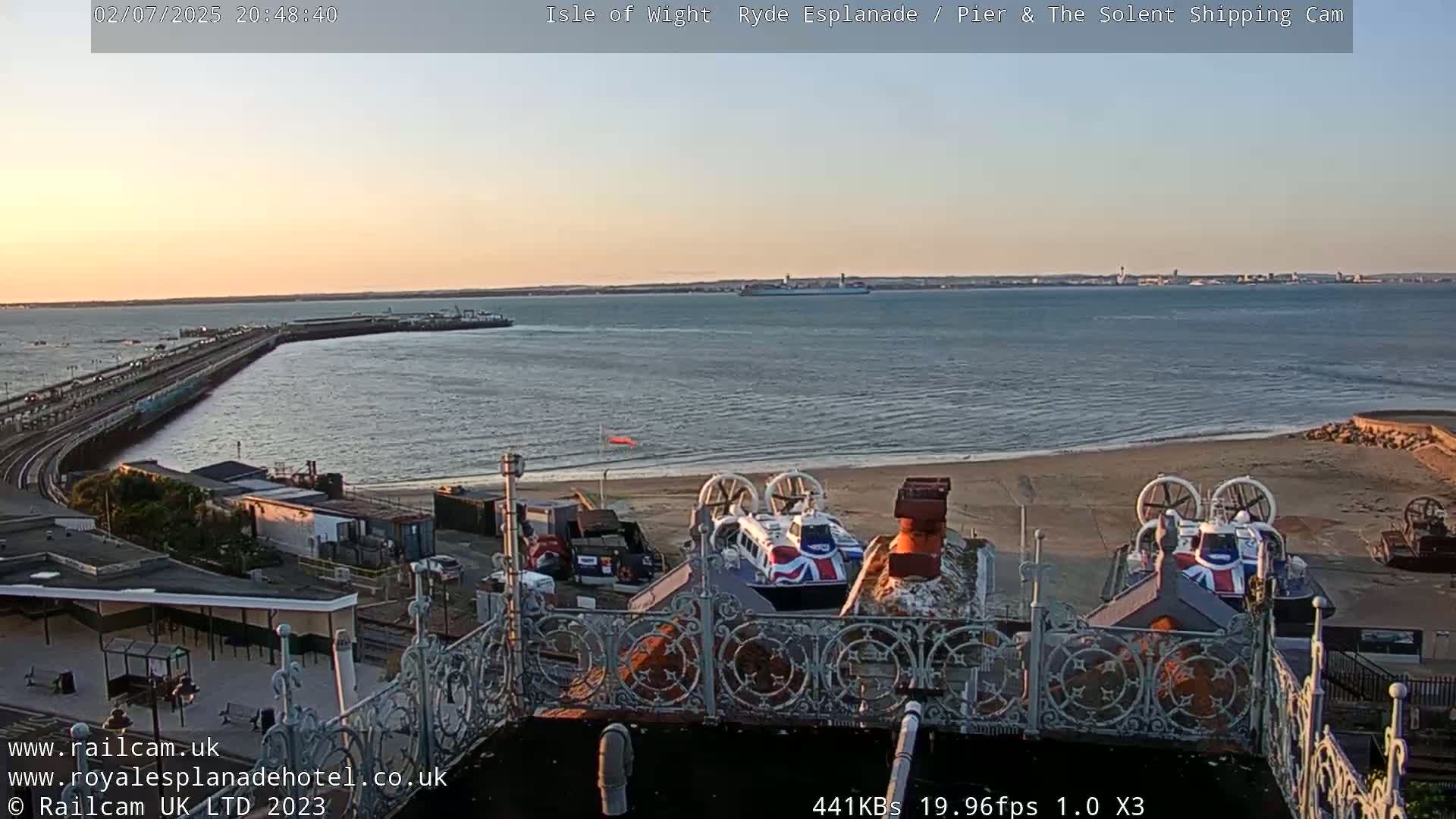 Ryde Pier & Beach Live Cam -Isle Of Wight, South East, England, United Kingdom
