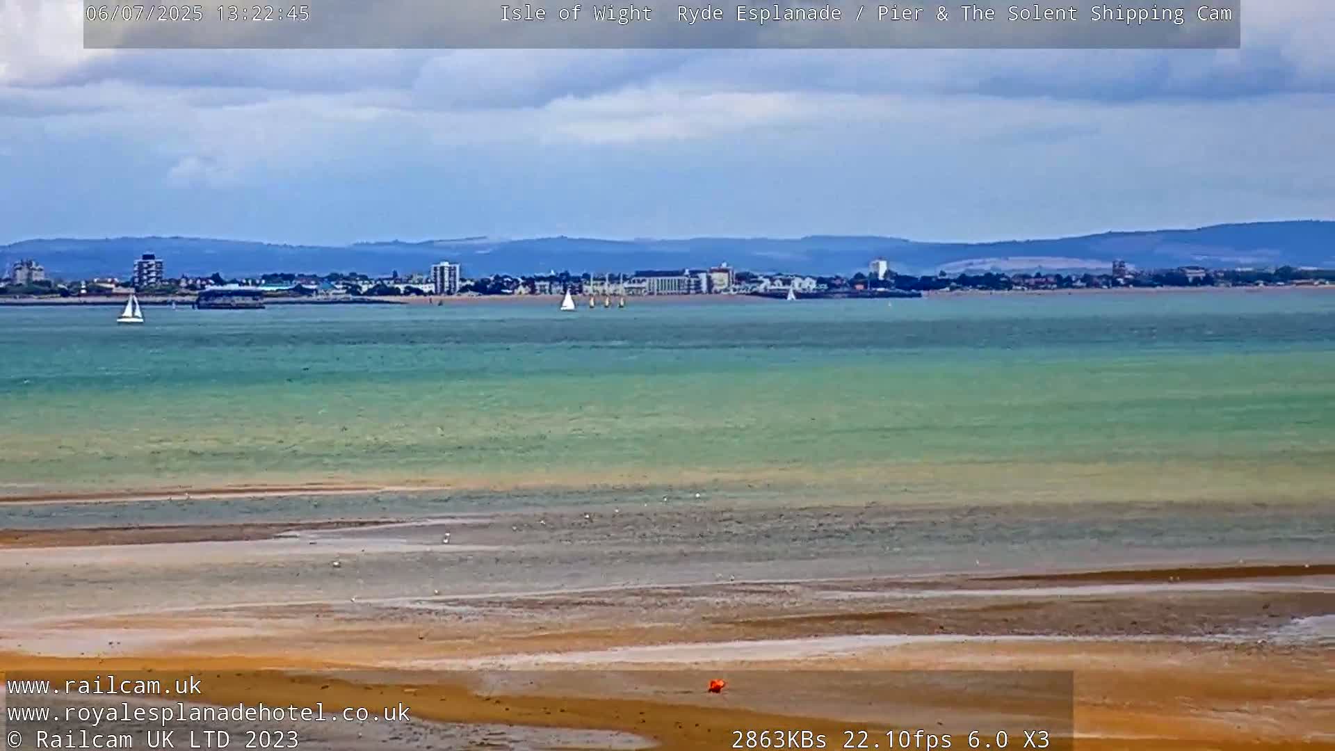 Ryde Pier & Beach Live Cam -Isle Of Wight, South East, England, United Kingdom