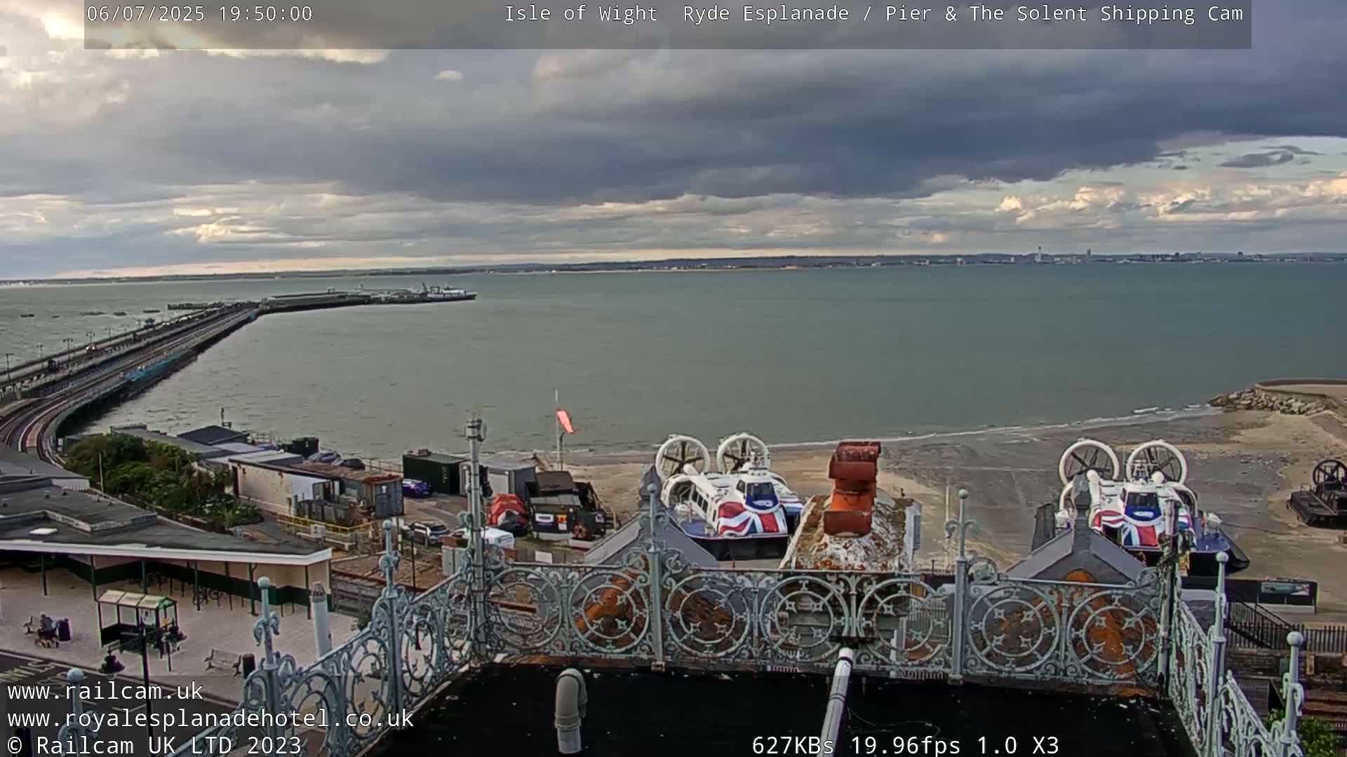 Ryde Pier & Beach Live Cam -Isle Of Wight, South East, England, United Kingdom