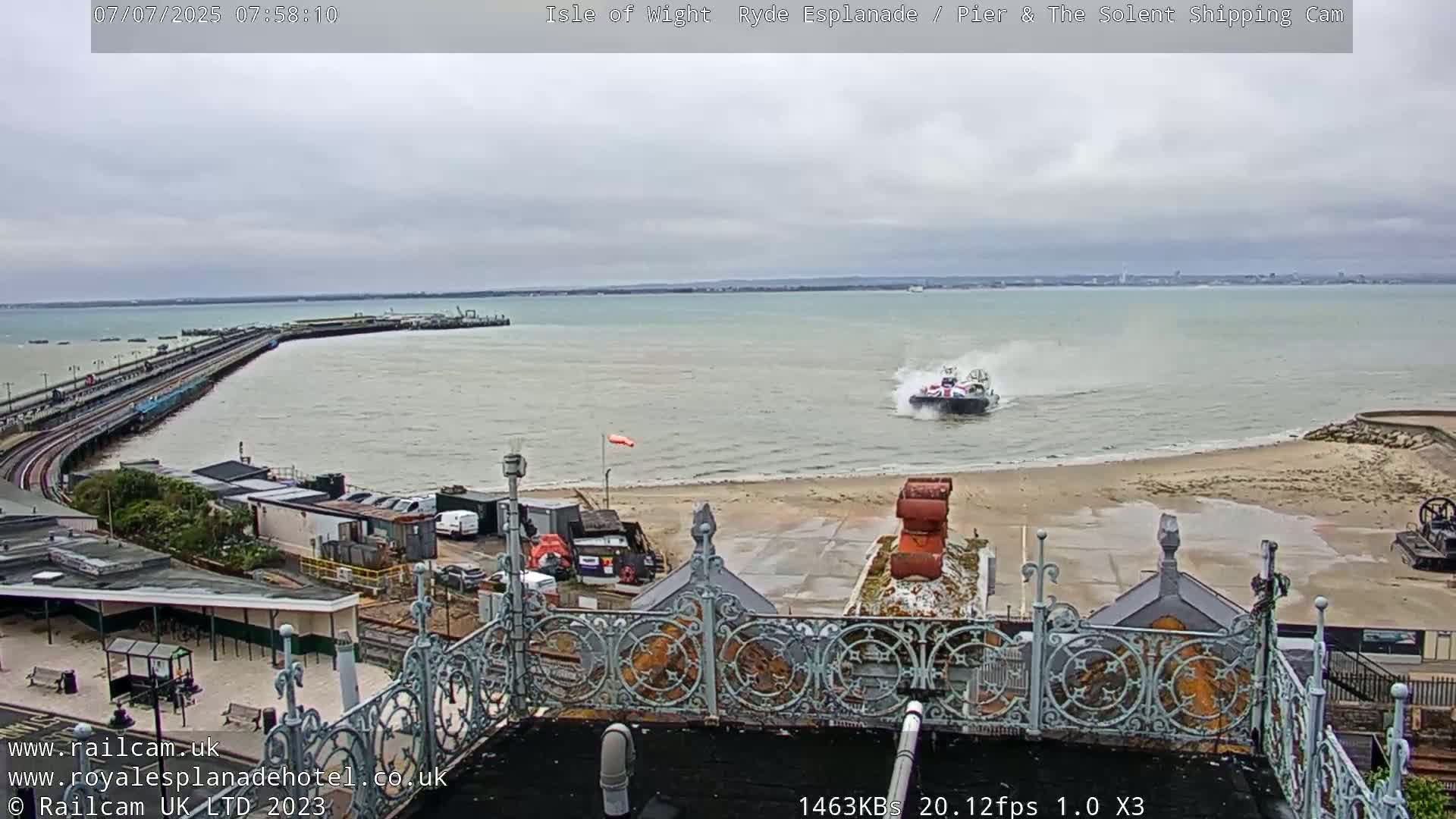 Ryde Pier & Beach Live Cam -Isle Of Wight, South East, England, United Kingdom