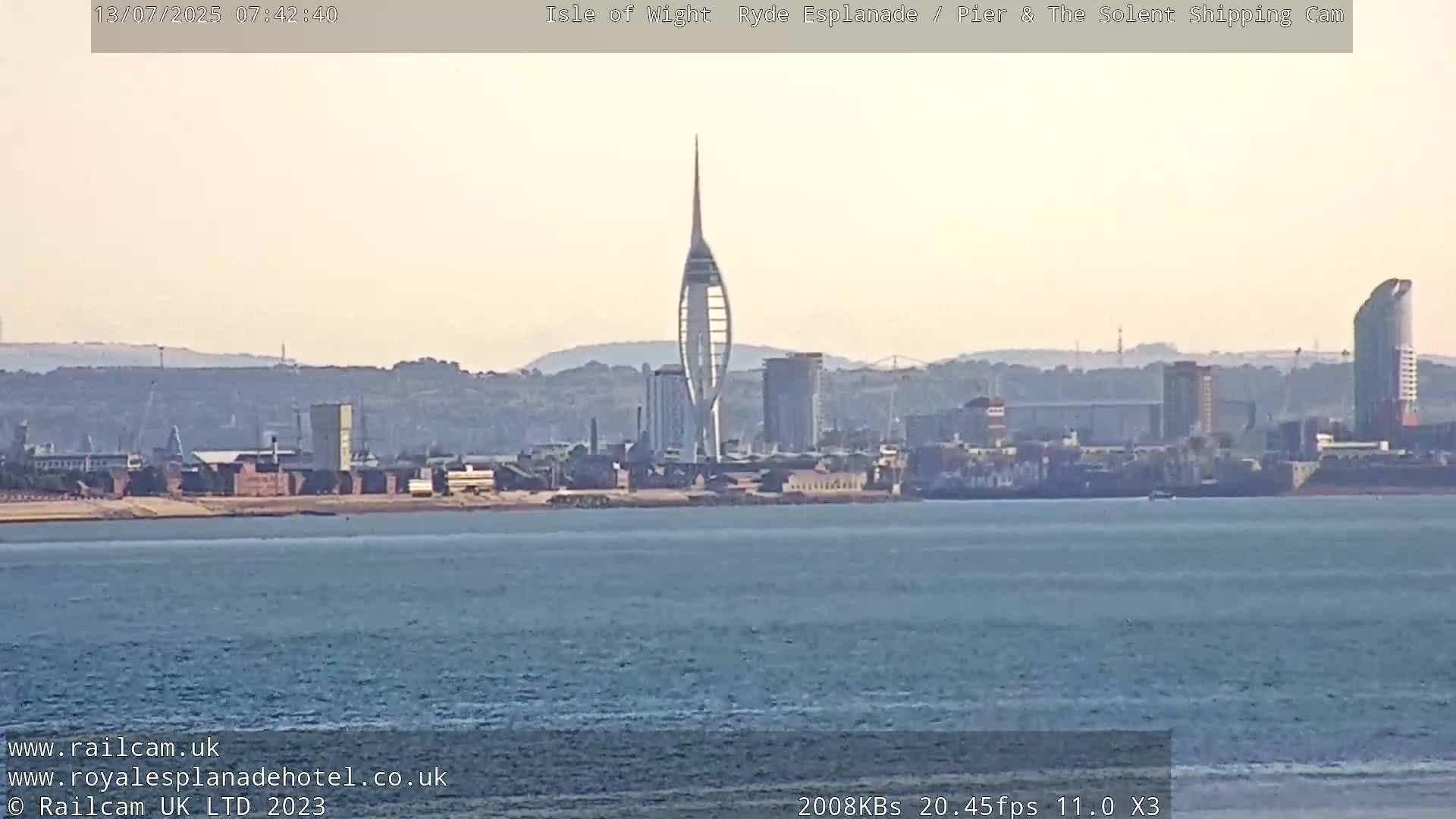 Ryde Pier & Beach Live Cam -Isle Of Wight, South East, England, United Kingdom