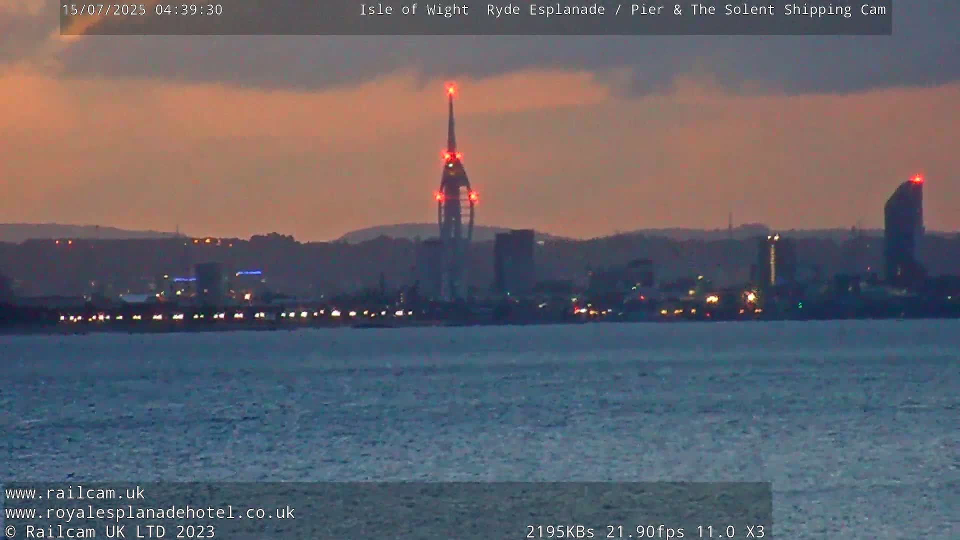 Ryde Pier & Beach Live Cam -Isle Of Wight, South East, England, United Kingdom
