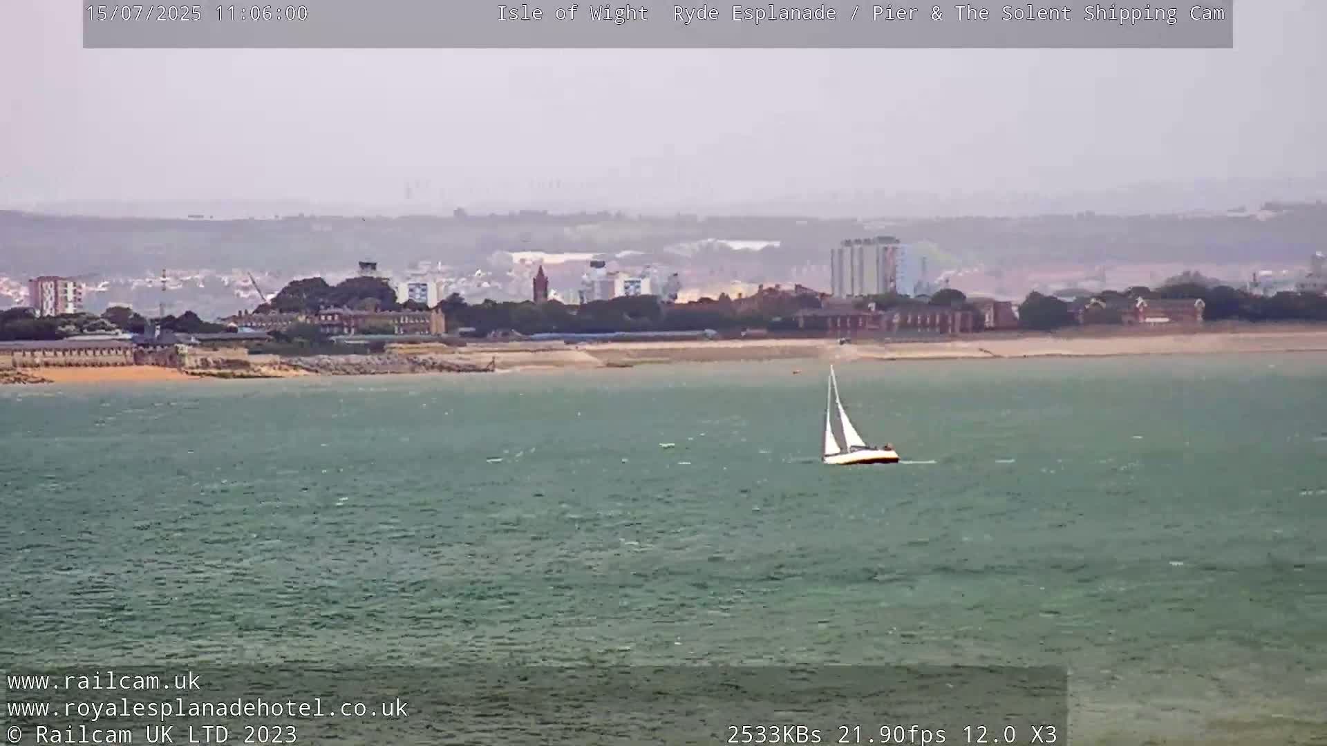 Ryde Pier & Beach Live Cam -Isle Of Wight, South East, England, United Kingdom