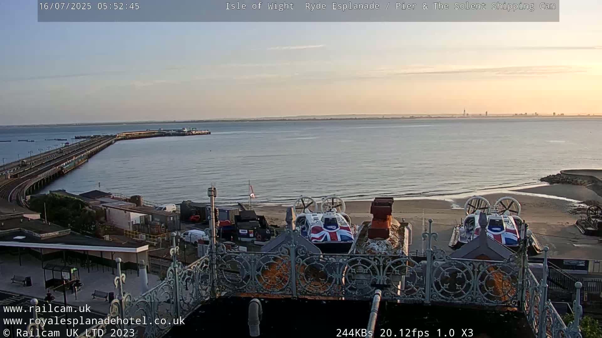 Ryde Pier & Beach Live Cam -Isle Of Wight, South East, England, United Kingdom