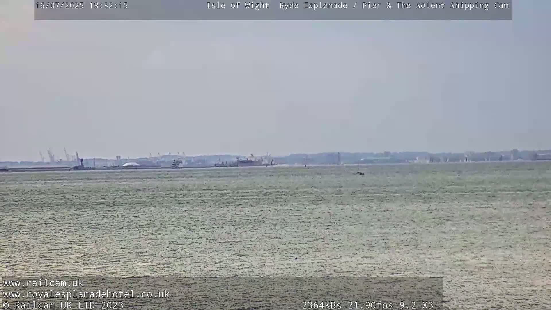 Ryde Pier & Beach Live Cam -Isle Of Wight, South East, England, United Kingdom