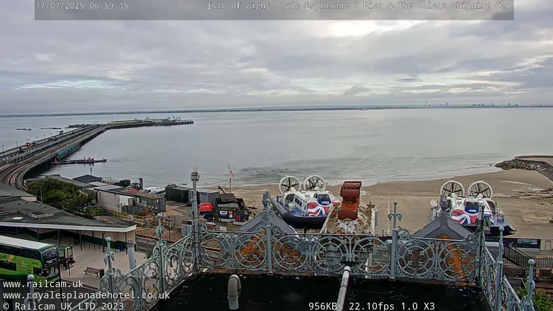 Ryde Pier & Beach Live Cam -Isle Of Wight, South East, England, United Kingdom