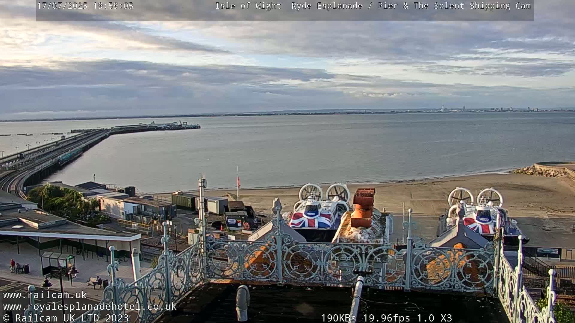 Ryde Pier & Beach Live Cam -Isle Of Wight, South East, England, United Kingdom