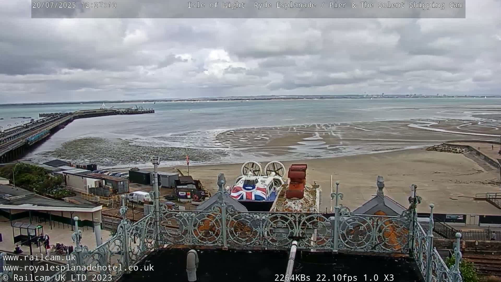 Ryde Pier & Beach Live Cam -Isle Of Wight, South East, England, United Kingdom