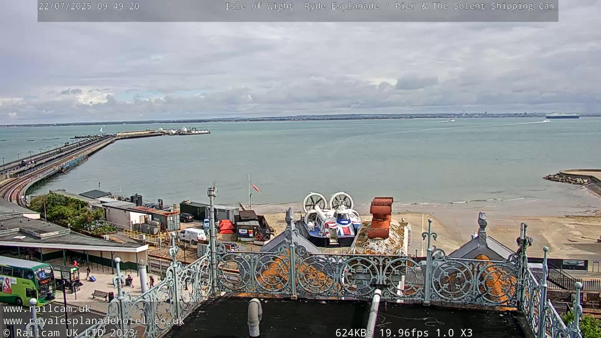 Ryde Pier & Beach Live Cam -Isle Of Wight, South East, England, United Kingdom