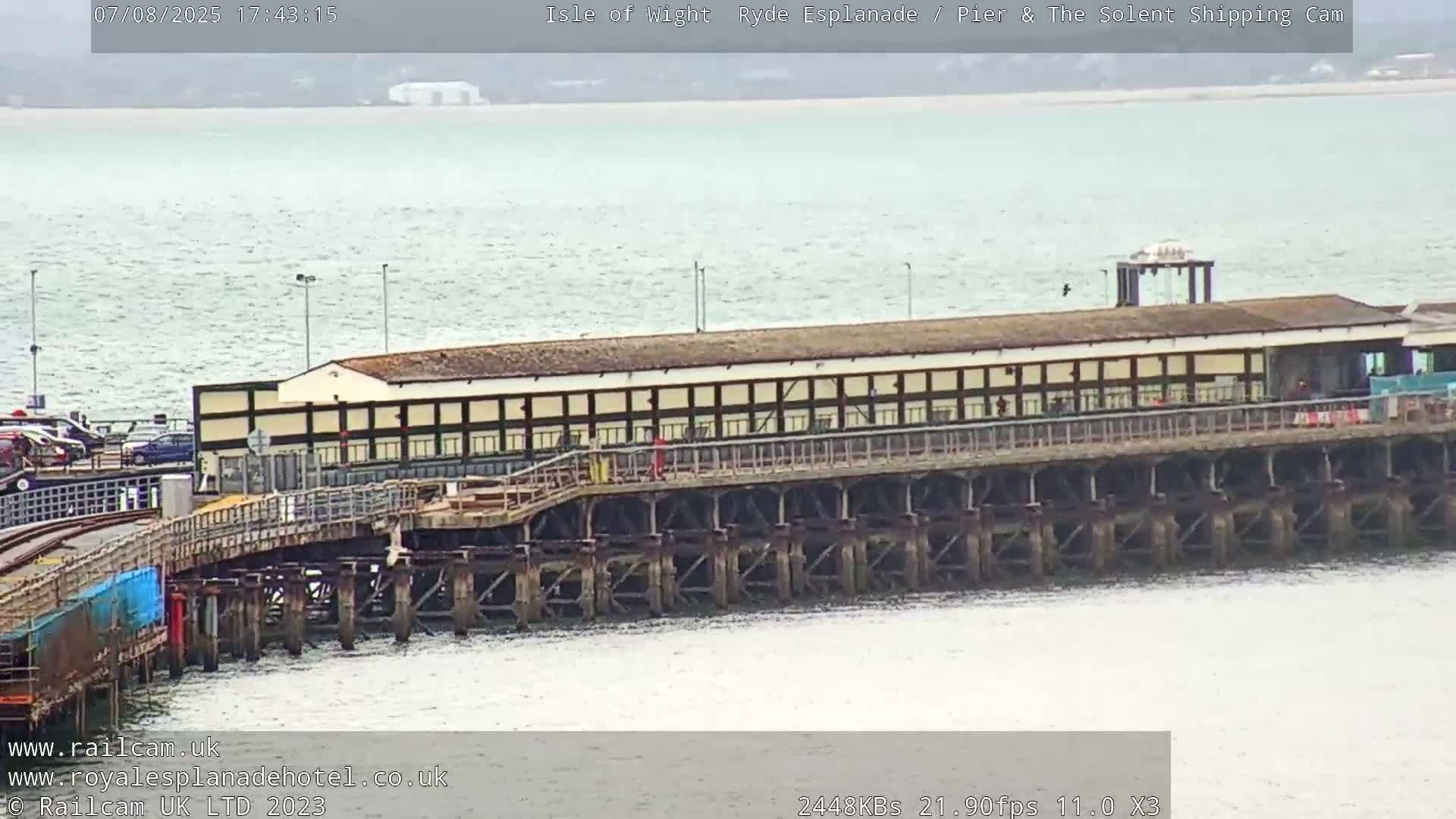 Ryde Pier & Beach Live Cam -Isle Of Wight, South East, England, United Kingdom