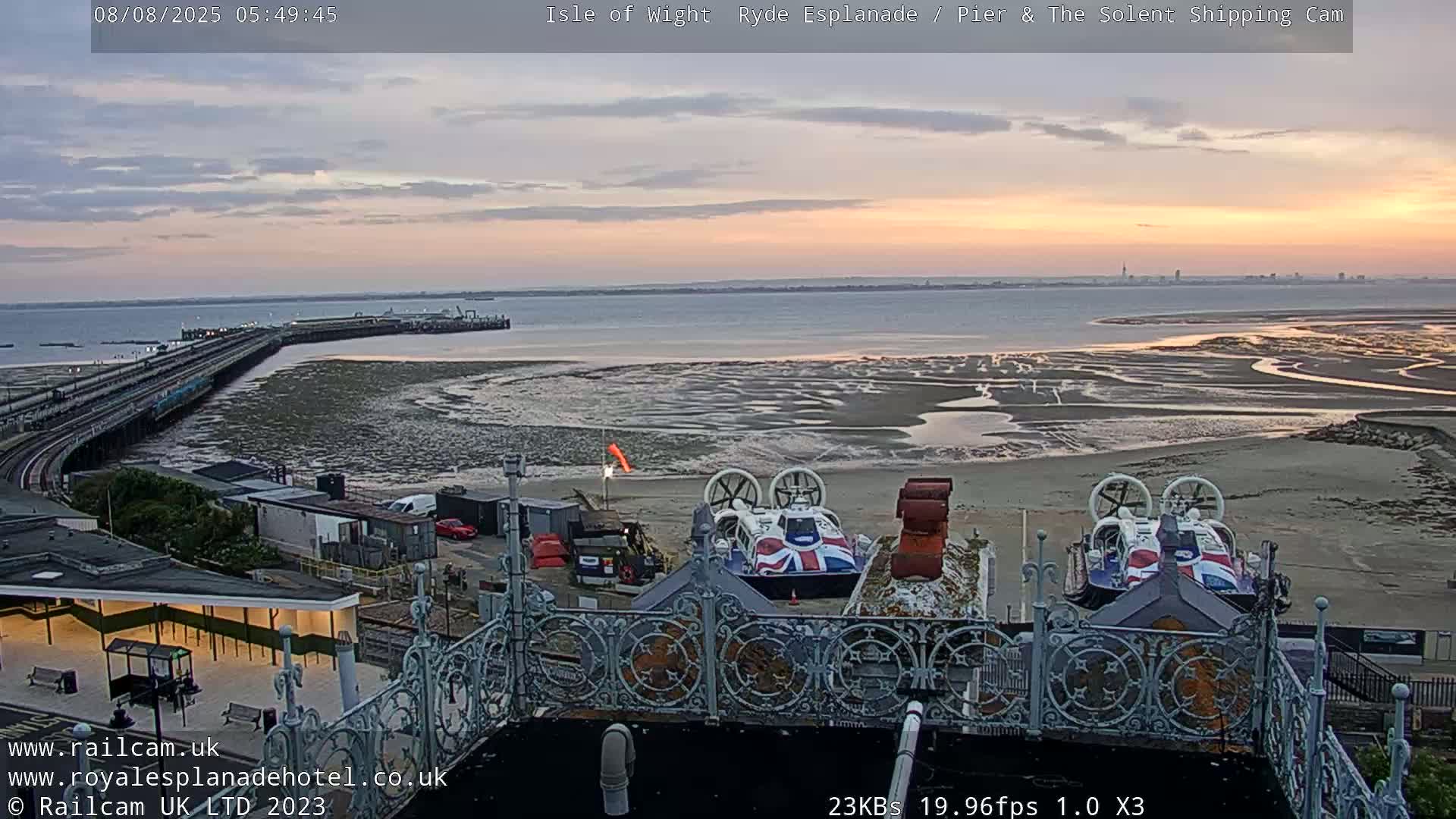 Ryde Pier & Beach Live Cam -Isle Of Wight, South East, England, United Kingdom