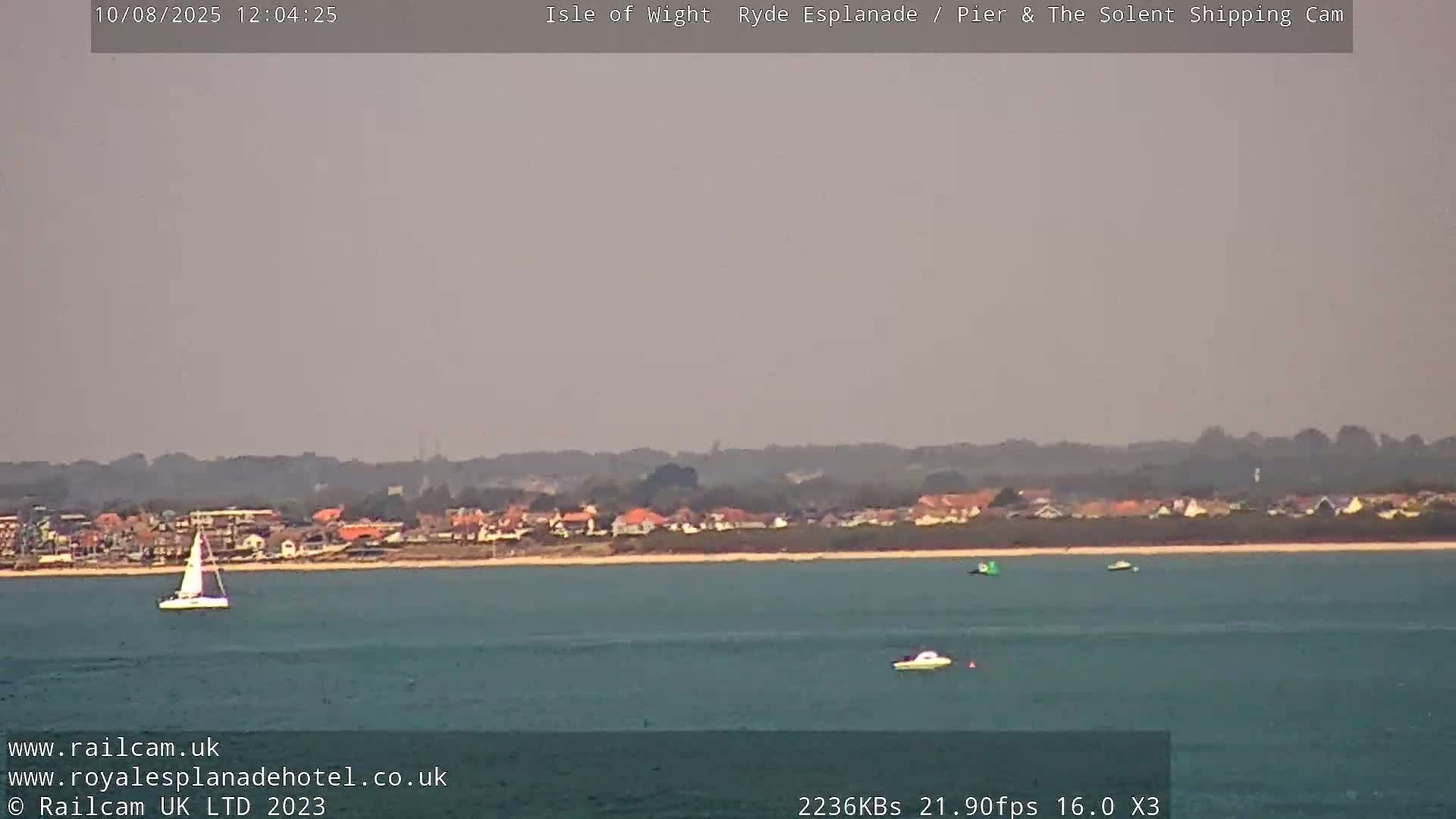 Ryde Pier & Beach Live Cam -Isle Of Wight, South East, England, United Kingdom