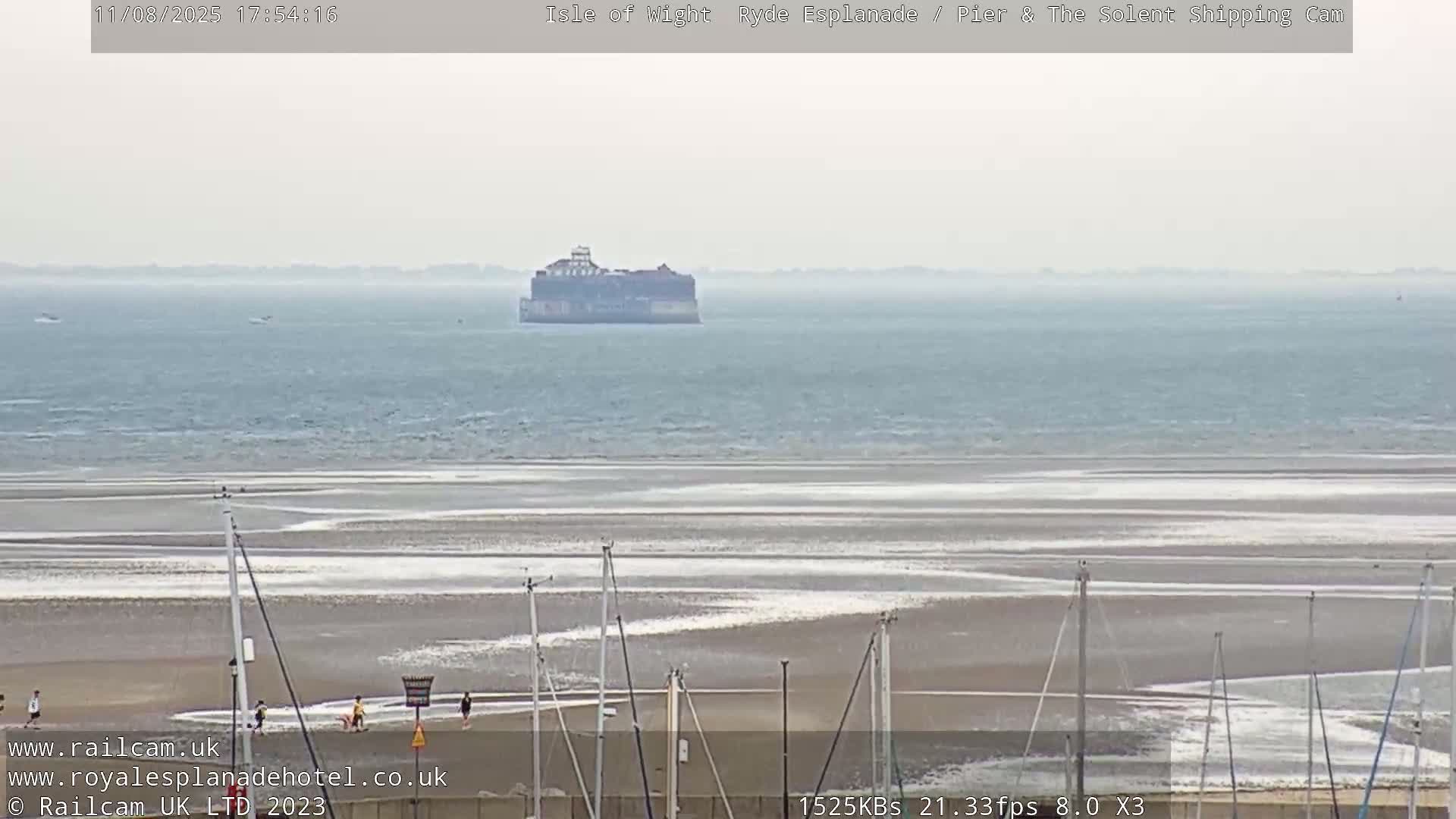Ryde Pier & Beach Live Cam -Isle Of Wight, South East, England, United Kingdom