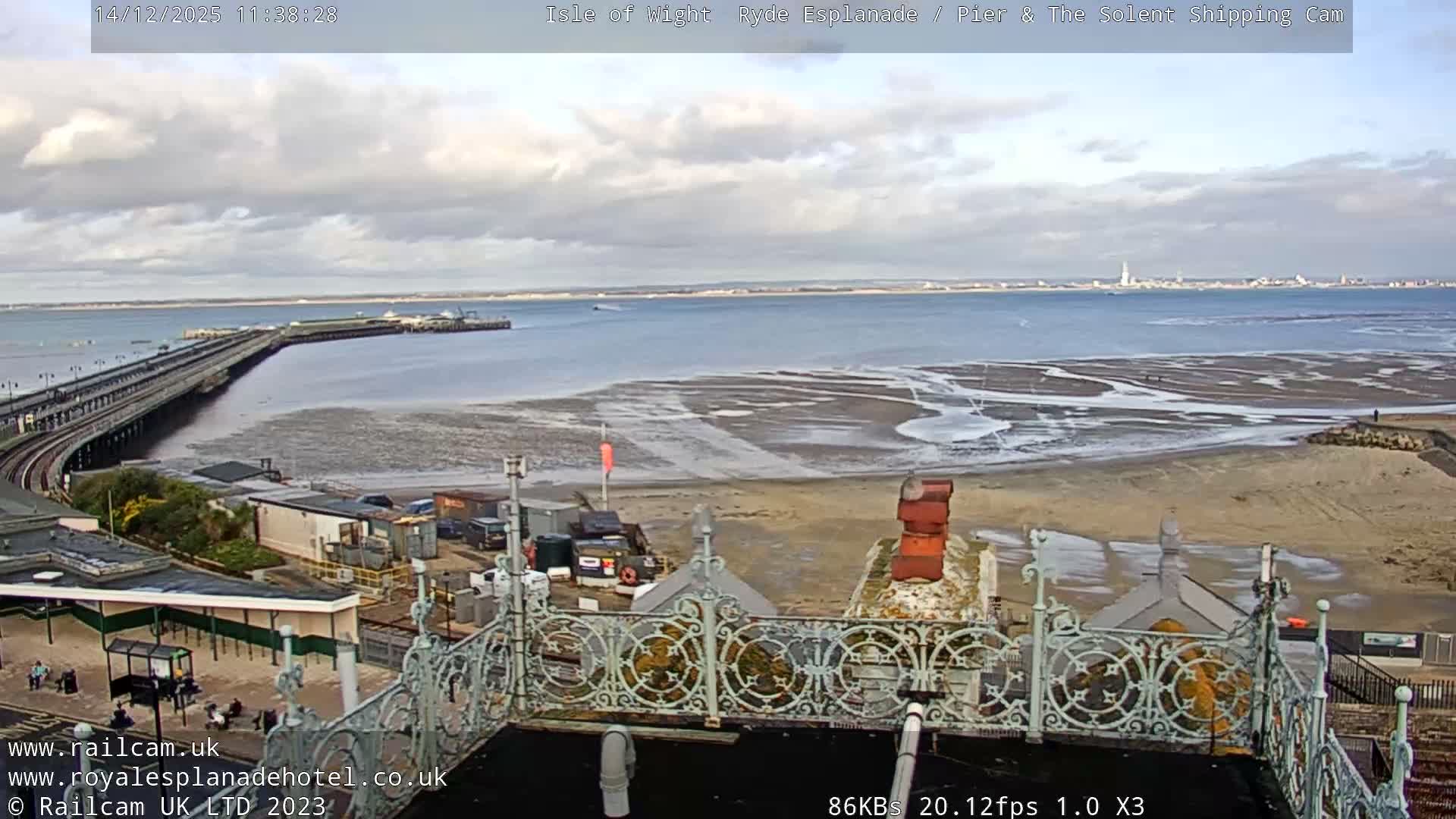 Ryde Pier & Beach Live Cam -Isle Of Wight, South East, England, United Kingdom