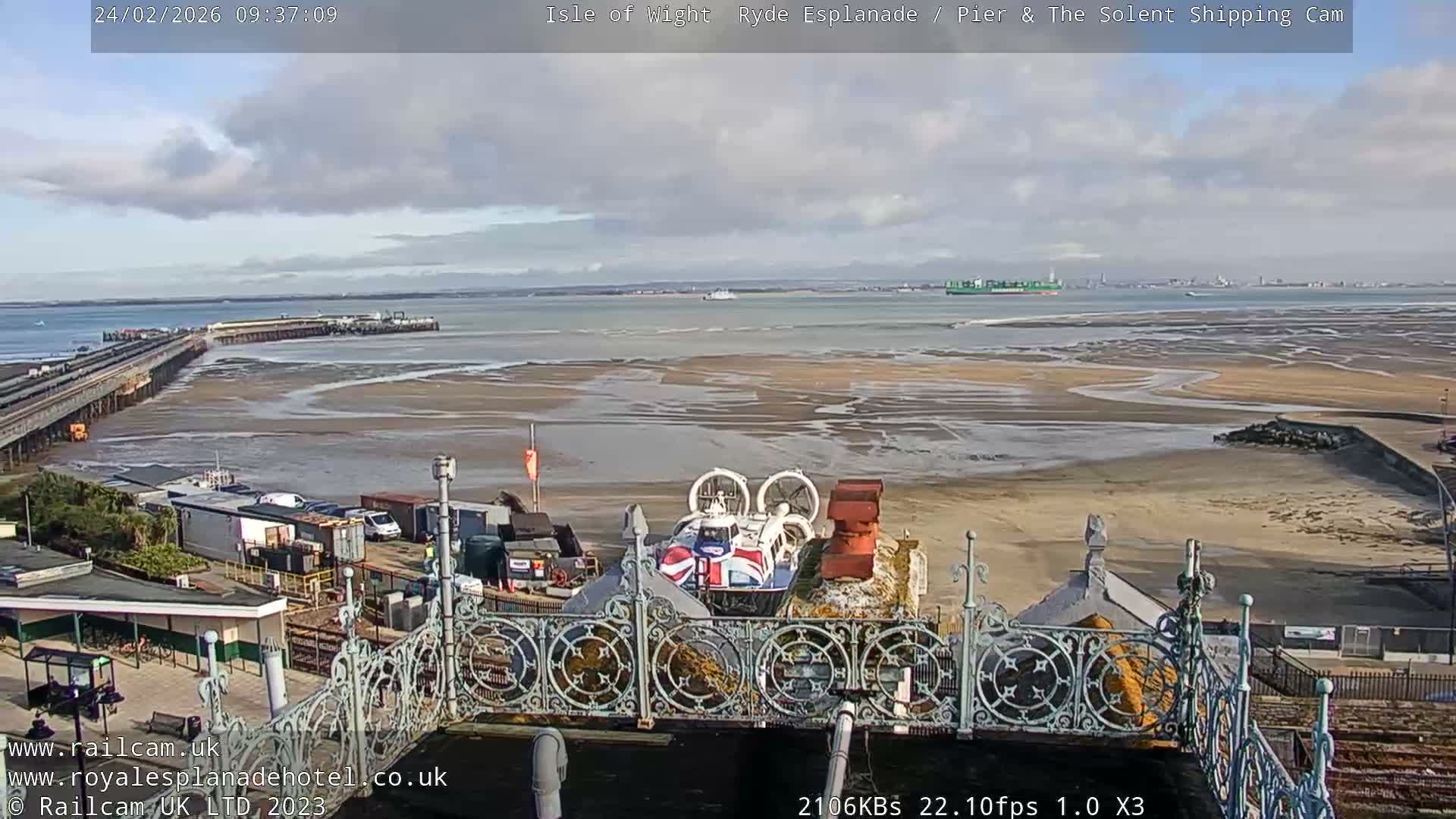 Ryde Pier & Beach Live Cam -Isle Of Wight, South East, England, United Kingdom