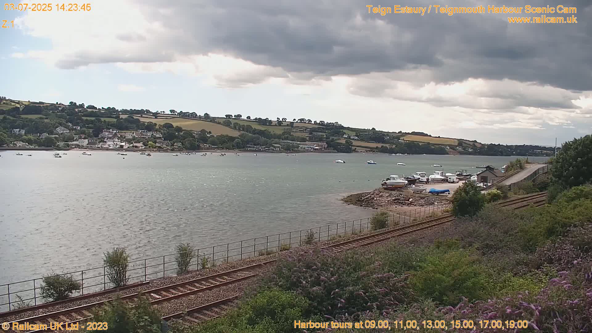 Teignmouth Harbour , Teign River & Shalton Village Live Cam - Teignbridge, Devon, South West, England, United Kingdom