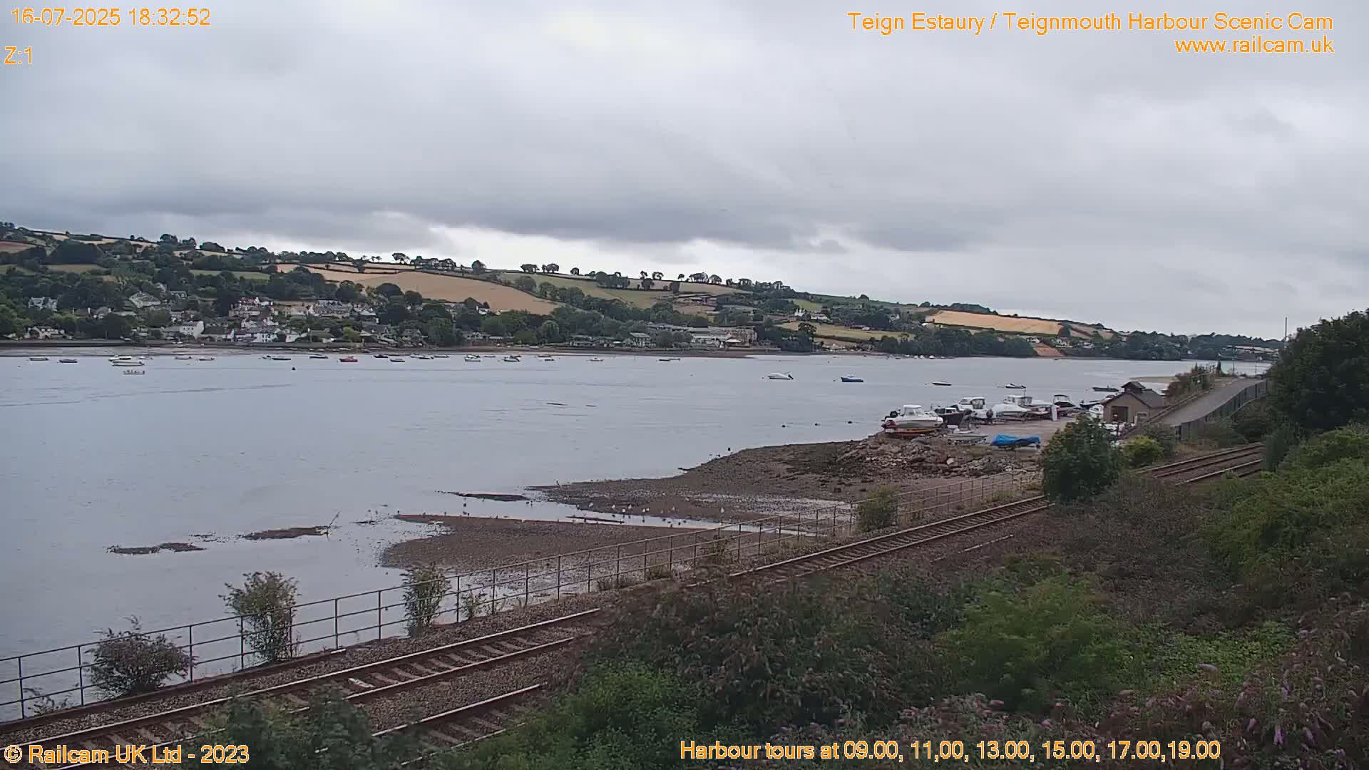 Teignmouth Harbour , Teign River & Shalton Village Live Cam - Teignbridge, Devon, South West, England, United Kingdom