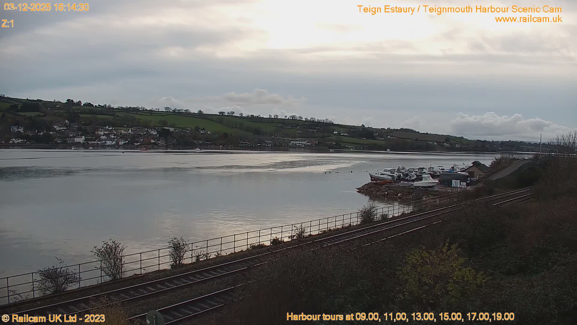 Teignmouth Harbour , Teign River & Shalton Village Live Cam - Teignbridge, Devon, South West, England, United Kingdom
