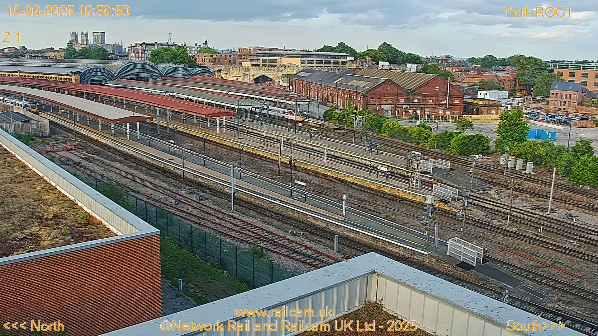 Yorkshire, York Railway Station & York City Live Cam   - York, North Yorkshire, Yorkshire and the Humber, England, United Kingdom