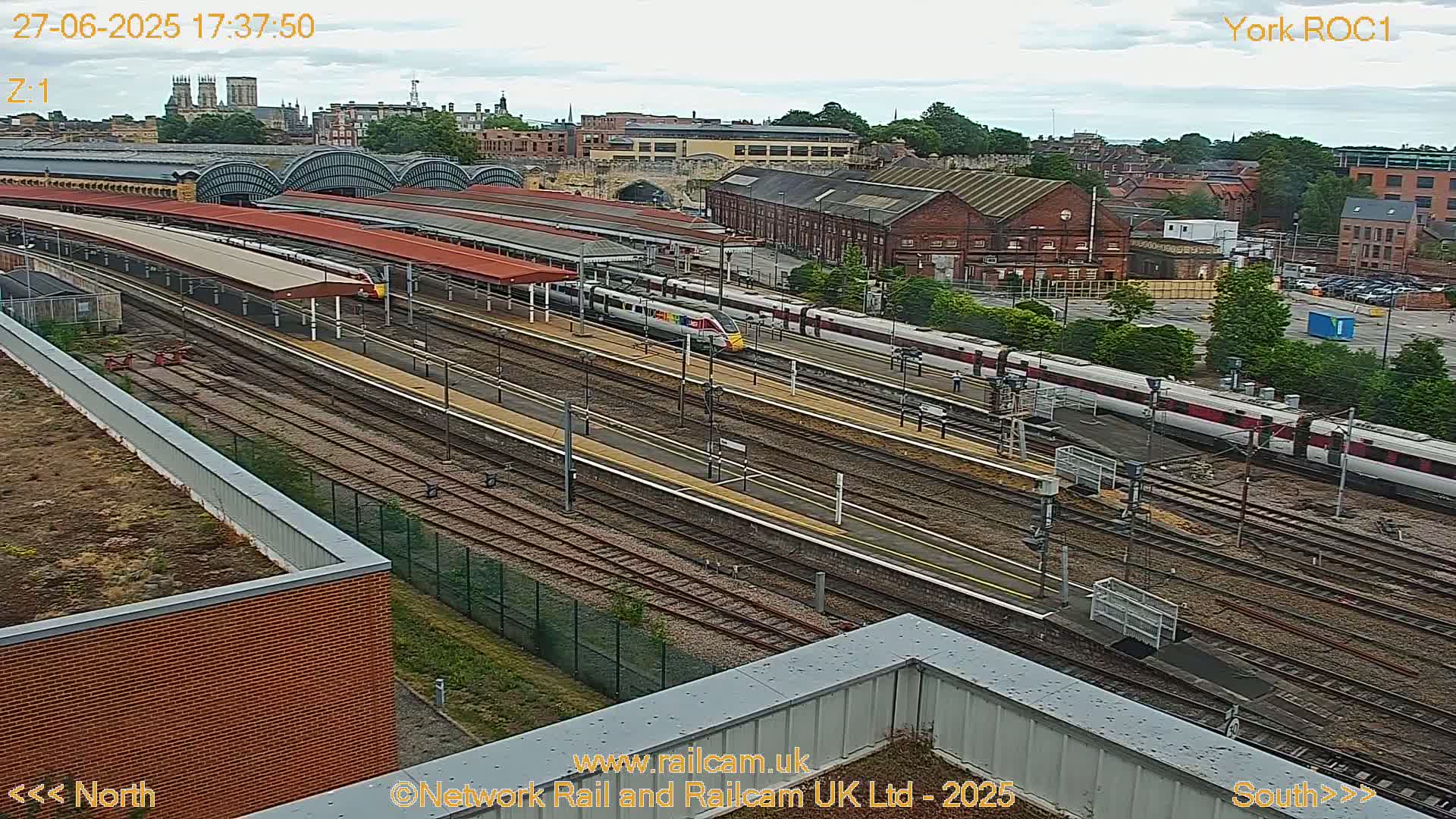 Yorkshire, York Railway Station & York City Live Cam   - York, North Yorkshire, Yorkshire and the Humber, England, United Kingdom